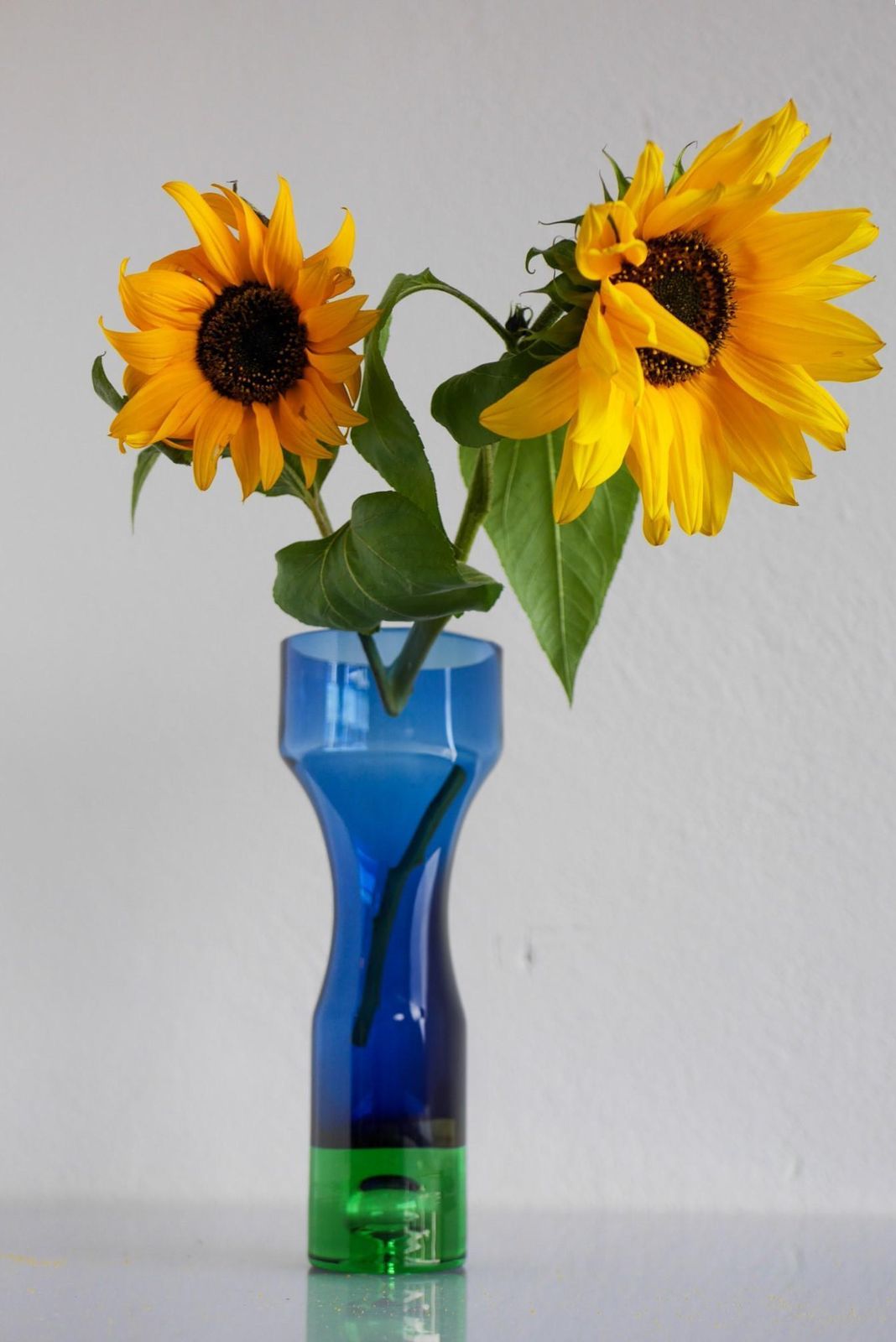 Blue And Green Glass Vase By Bo Borgström For åseda, Sweden photo for sale