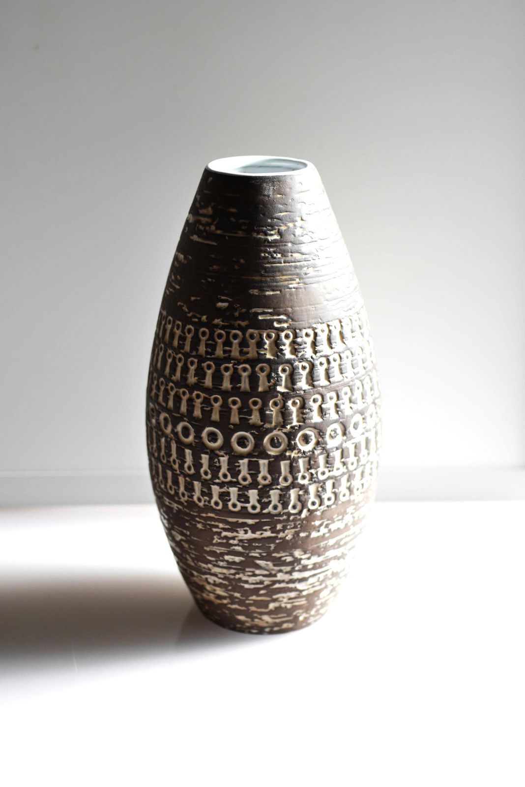 442.0 'Mexico' Vase By Mari Simmulson For Upsala Ekeby, Sweden photo