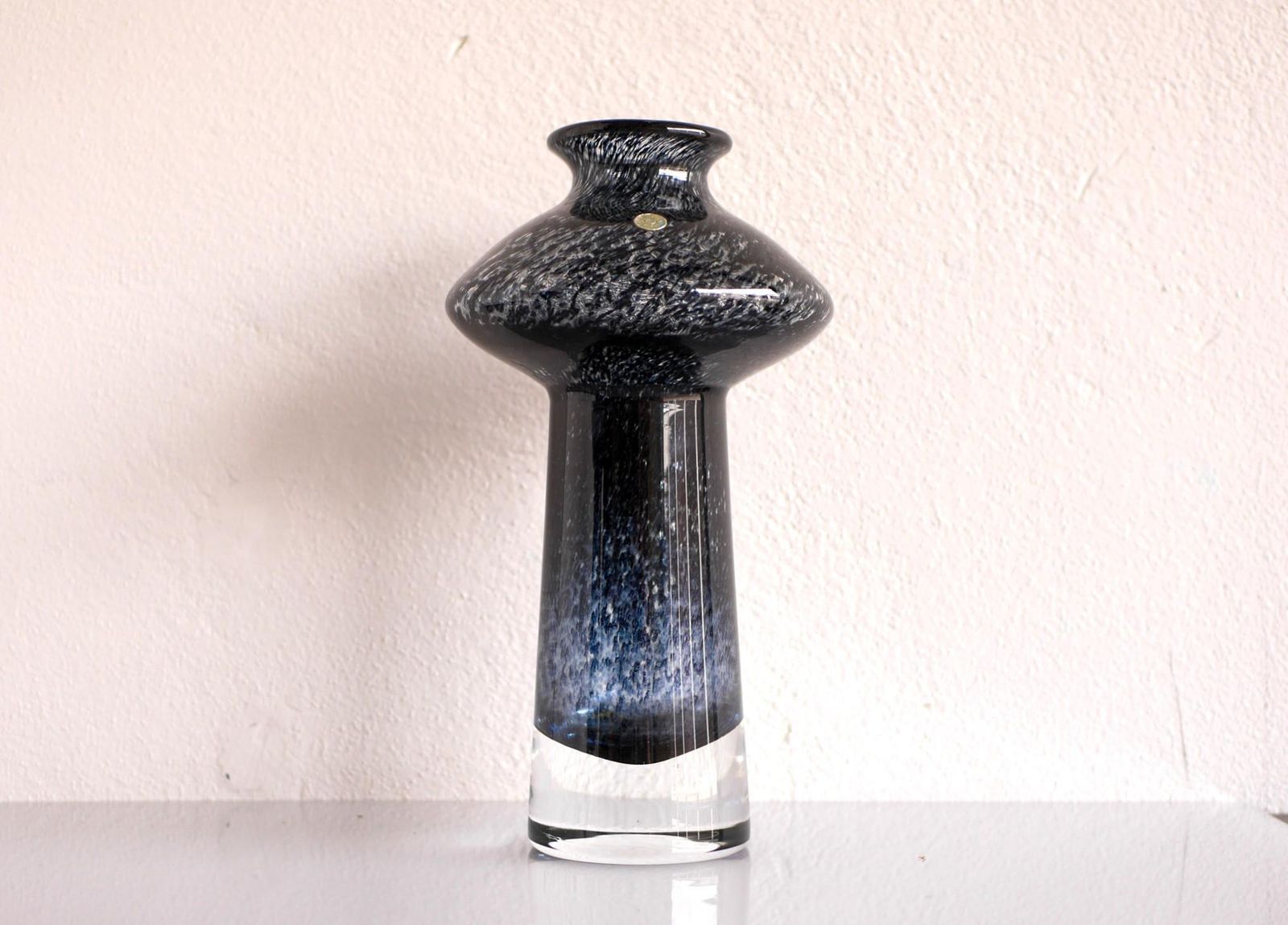 photo vinterior A Pair Of Blue Glass Vases Known As "Oxid" By Bo Borgström For åseda, Sweden