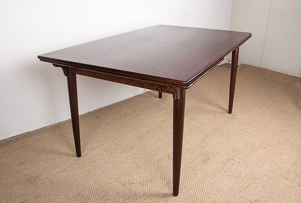 Grande table à manger danoise extensible en palissandre, modèle 54, par Gunni Omann pour Omann's Jun, 1960.