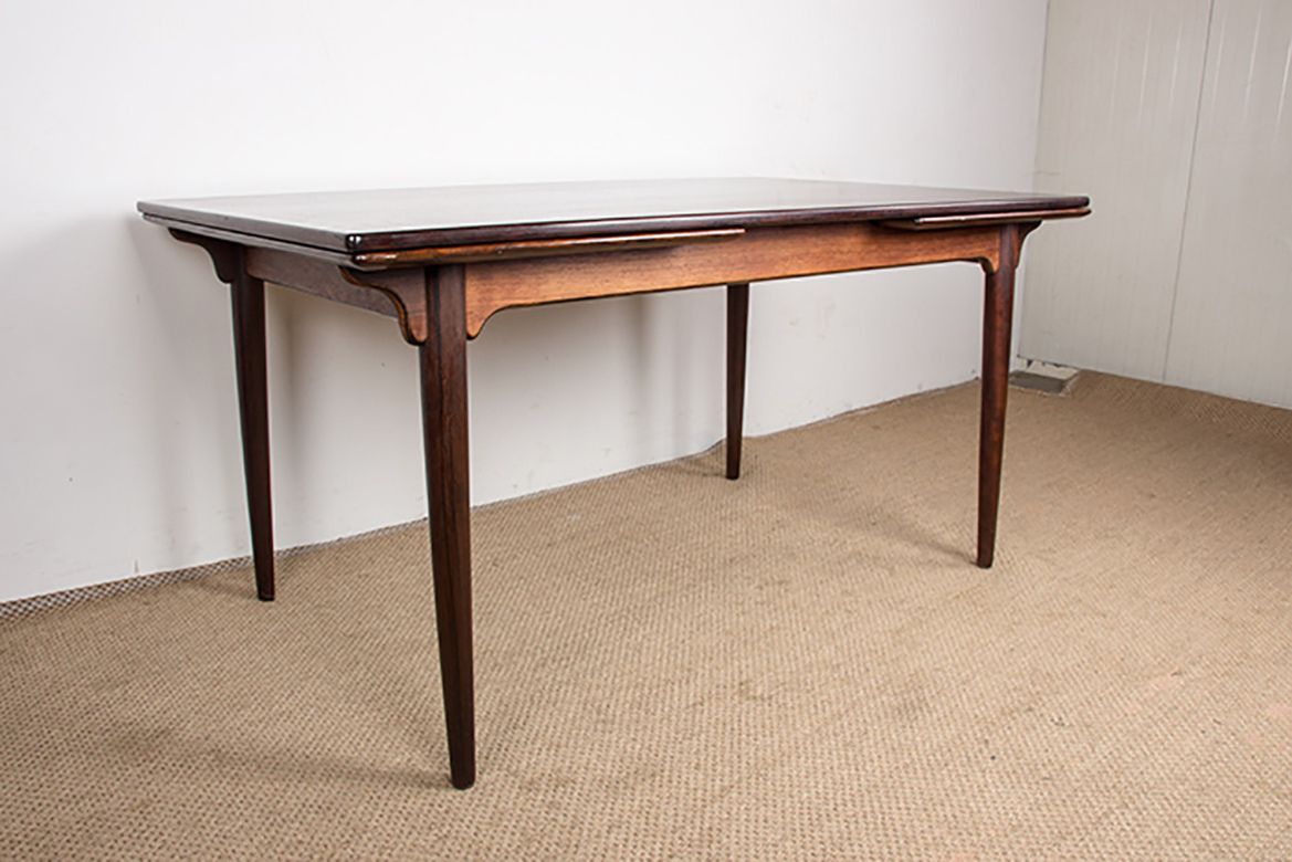 photo for sale Grande table à manger danoise extensible en palissandre, modèle 54, par Gunni Omann pour Omann's Jun, 1960.