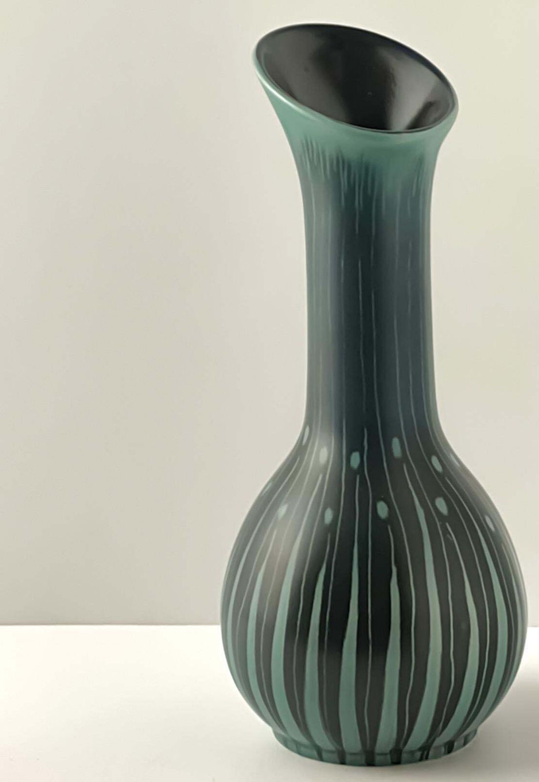 Art Deco Style Turquoise & Black Vase By Colin Melbourne For Beswick, 1950s photo Home Decor