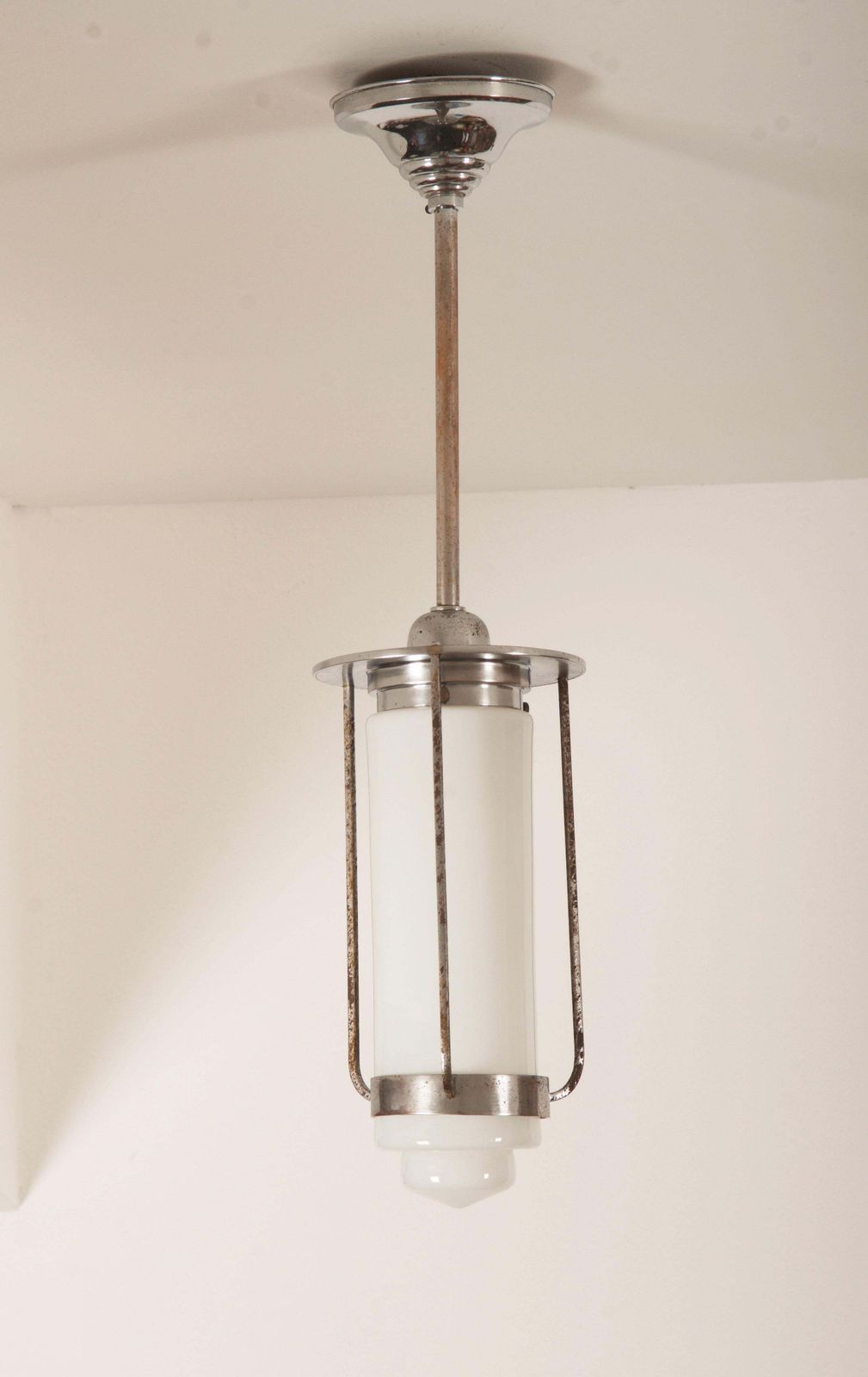 photo vinterior Art Deco Opaline Glass Pendants