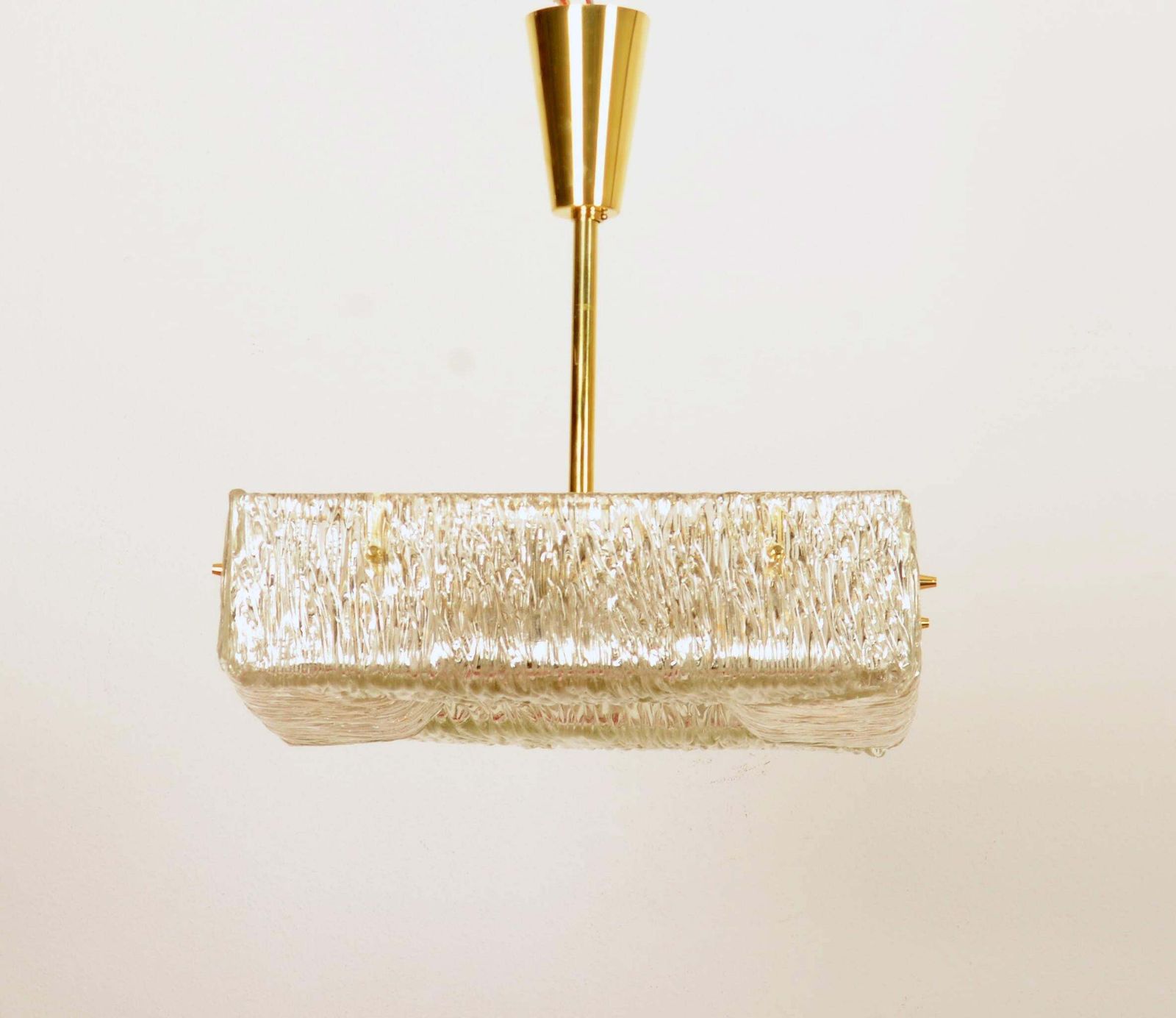 Vierkante Kalmar Hanglamp Met Getextureerd Glas photo furniture