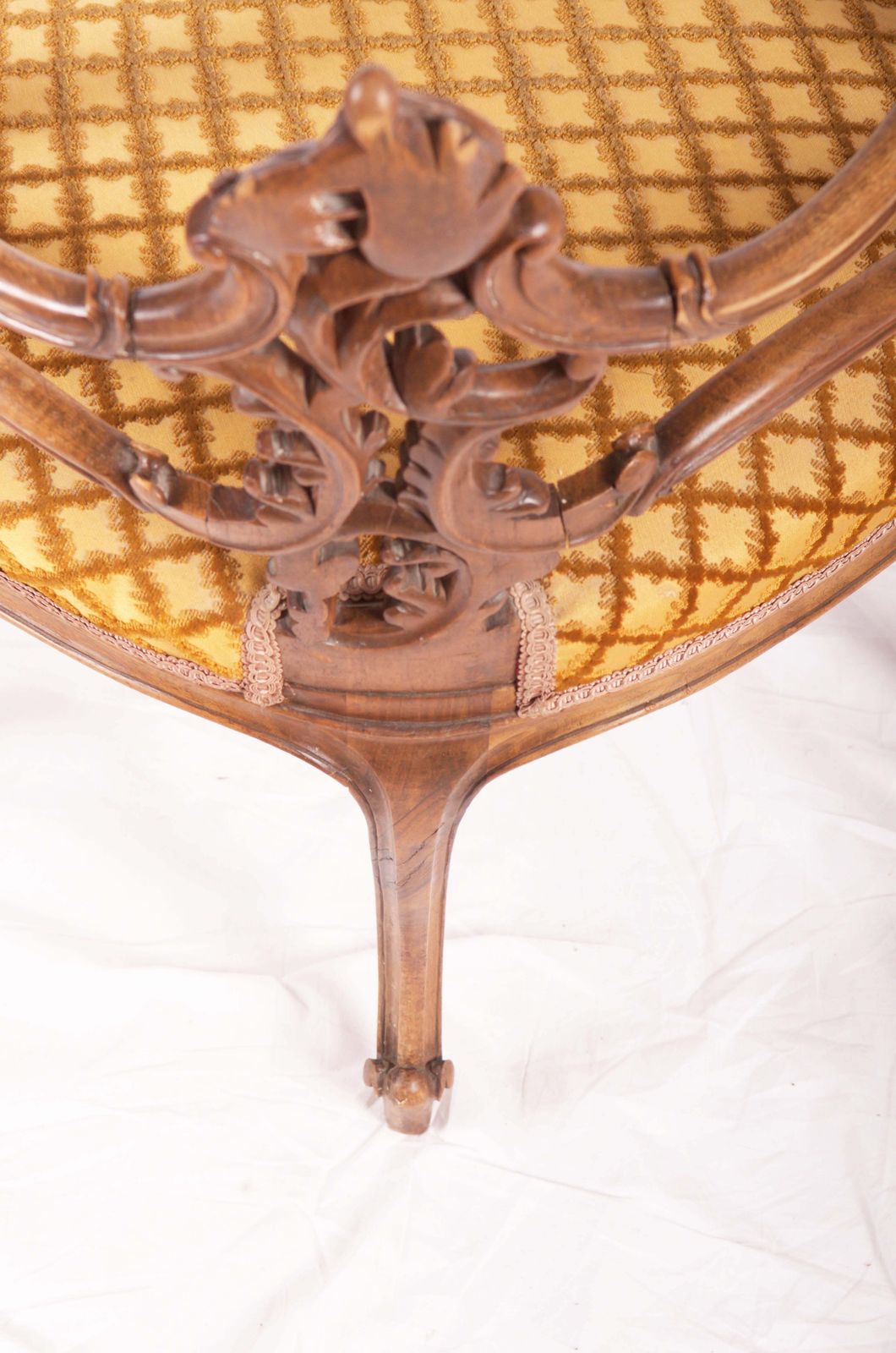 French Louis XV Style Carved Walnut Corner Chair photo 1391.0