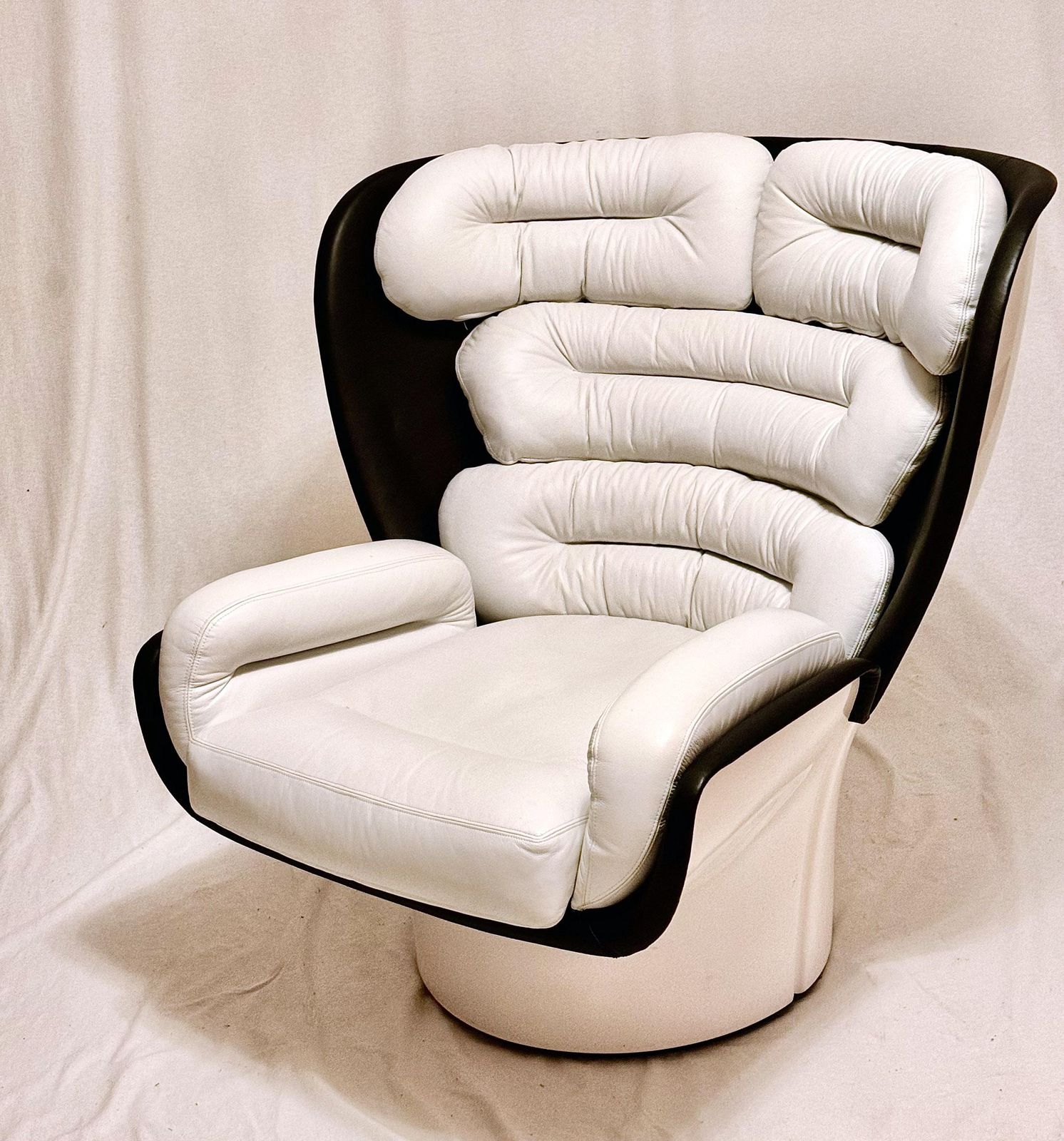 Joe Colombo Swivel "Elda" Leather Lounge Chair photo vintage