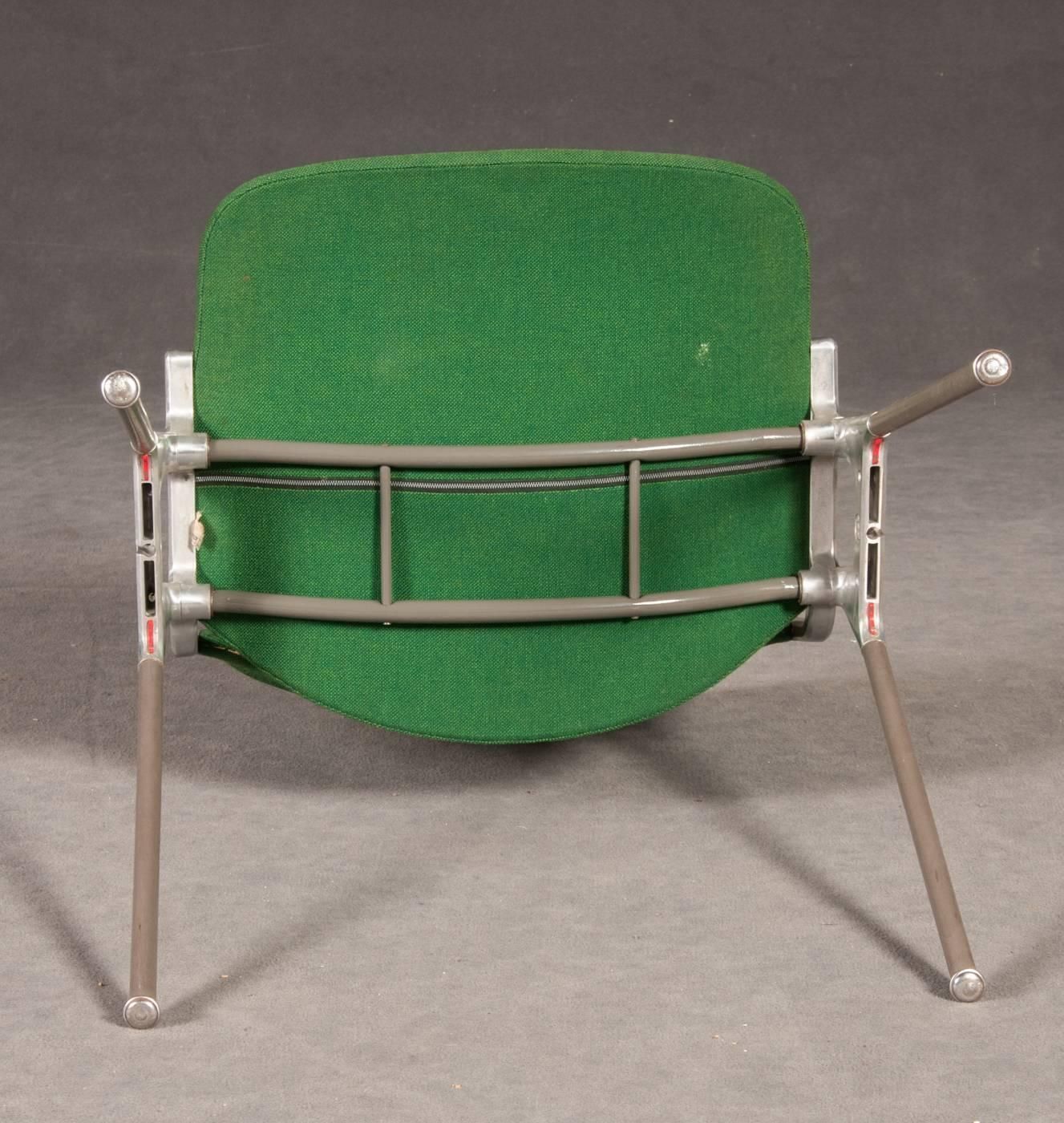Set Van Twee Stapelstoelen Van Giancarlo Piretti Voor Castelli photo vinterior