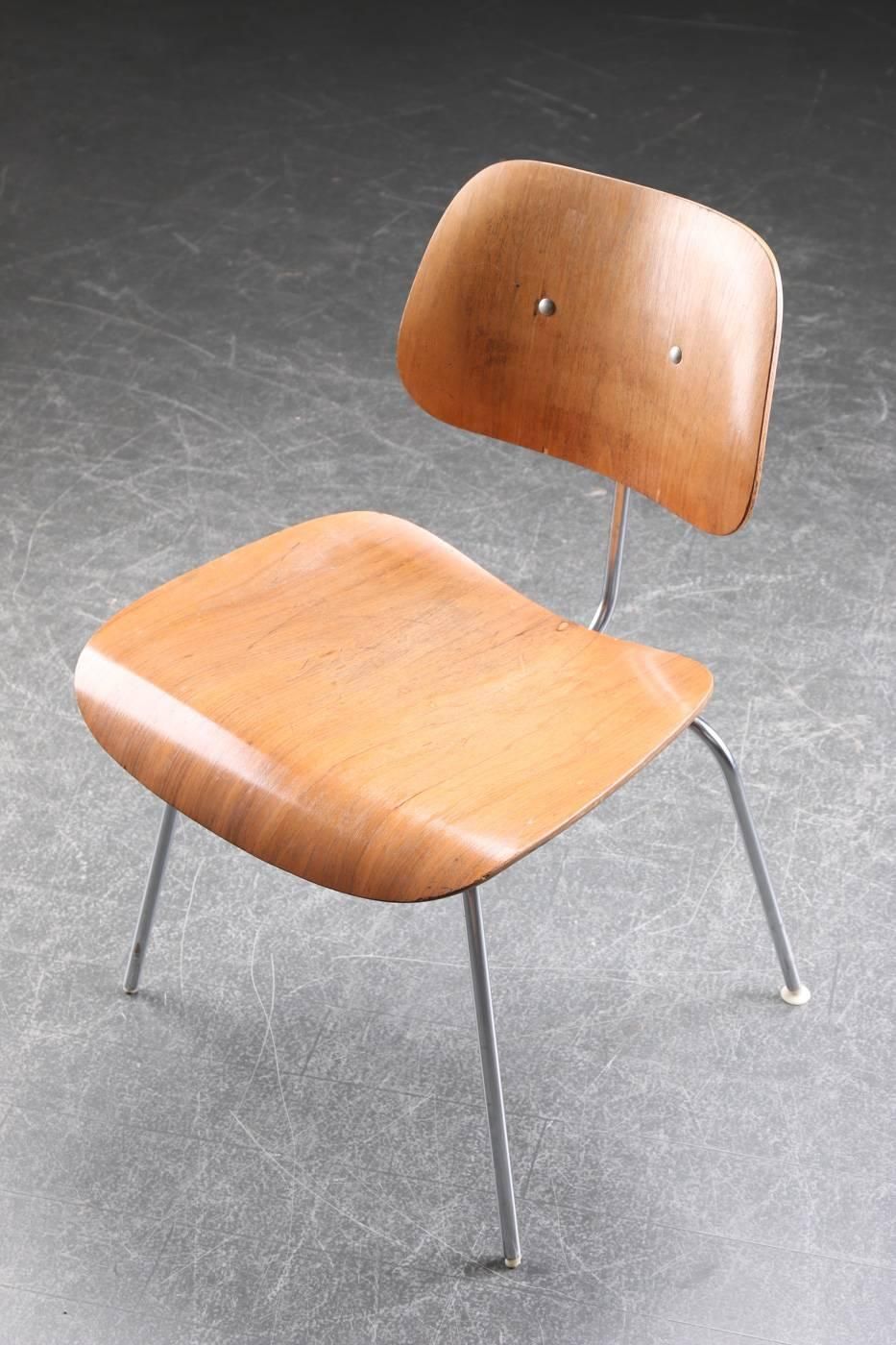 Charles Eames Dcm Dining Chair photo furniture