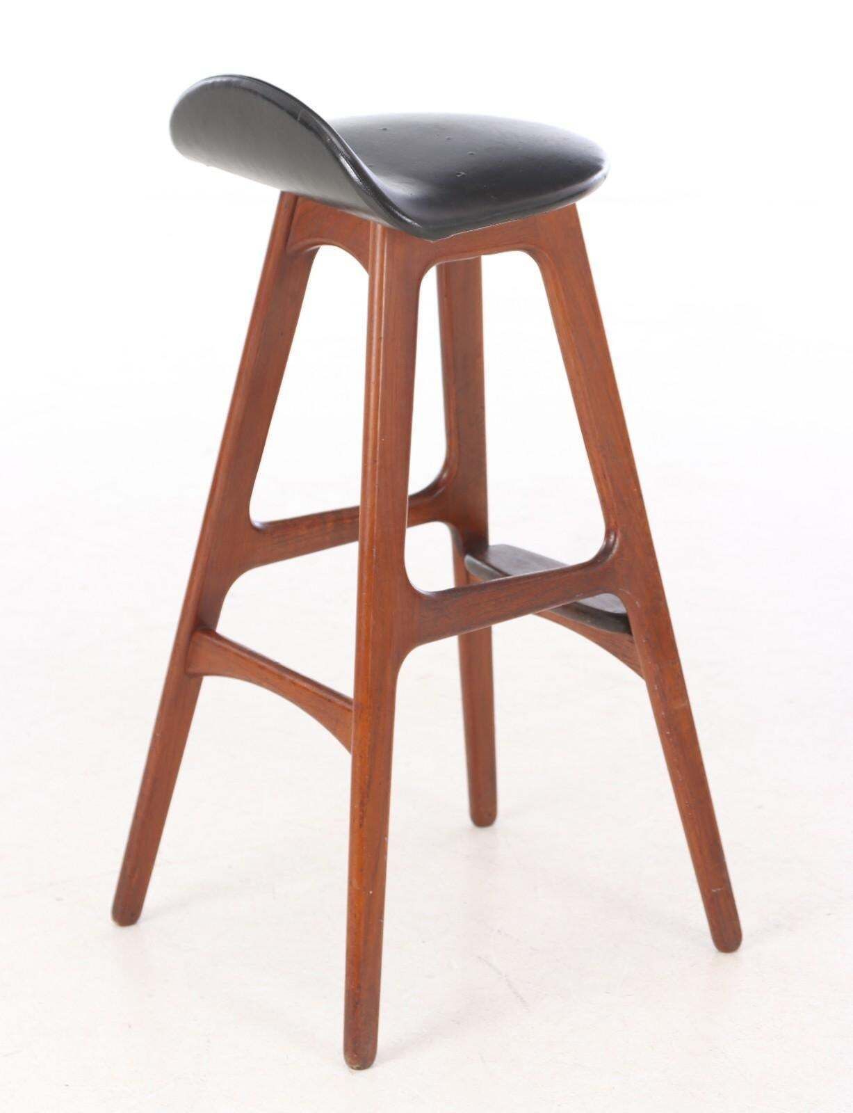 Erik Buck Od61 Bar Stools photo 1313.0