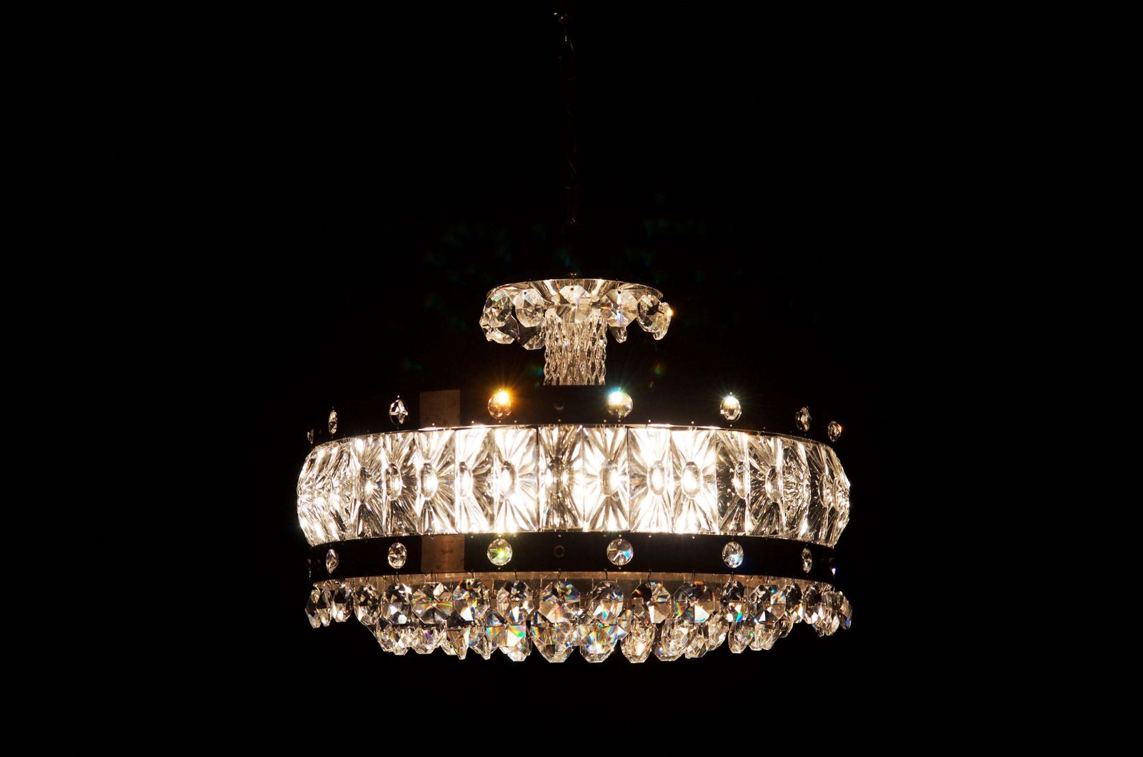 Midcentury Crystal Chandelier photo vinterior