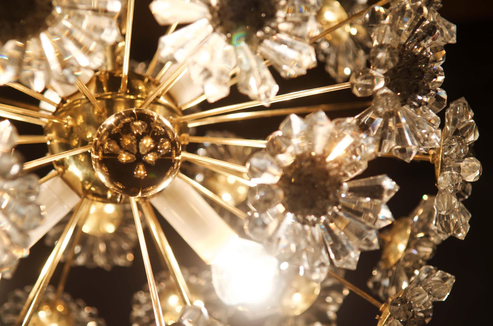 photo buy Stunning Sputnik Chandelier With Crystal Flowers