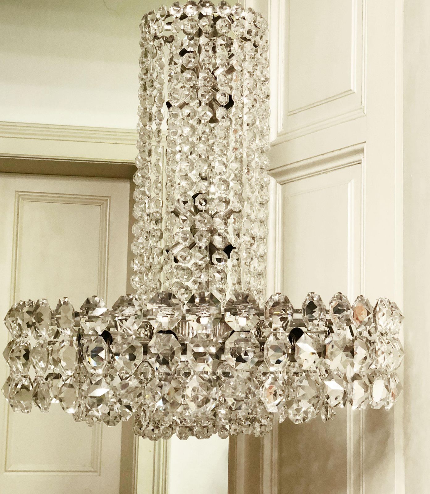 Huge Beautiful Crystal Chandelier By Bakalowits & Söhne Vienna, 1960s photo furniture