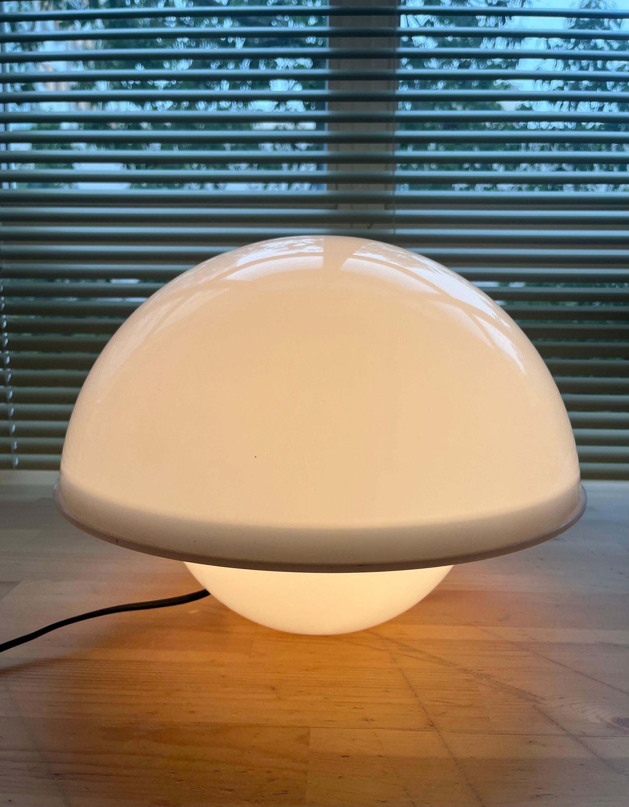 photo for sale Midcentury White Lucite Table Lamp By André Ricard For Metalarte, 1970s