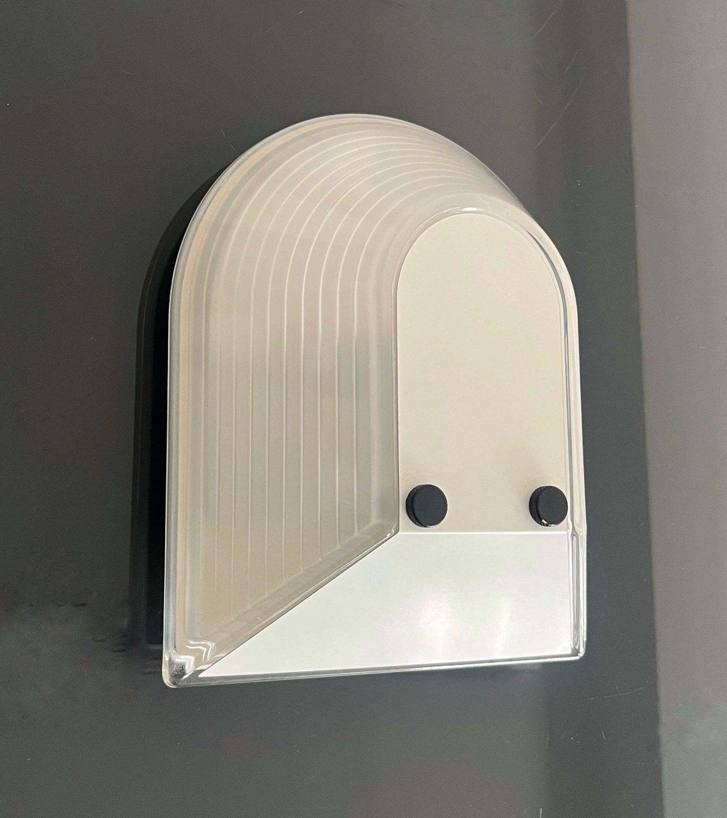photo vintage Italian Pair Of "Tesi" White Wall Sconces By Roberto Fiorato For Prisma, 1980s