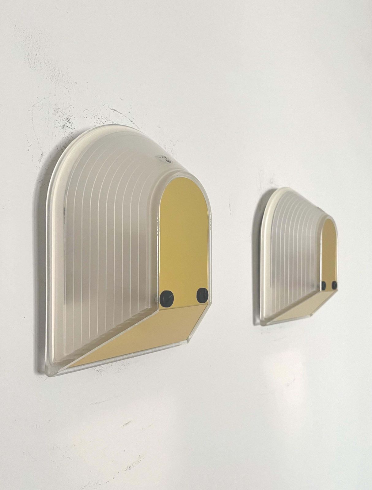 Italian Gold Pair Of "Tesi" Wall Sconces By Roberto Fiorato For Prisma, 1980s photo for sale