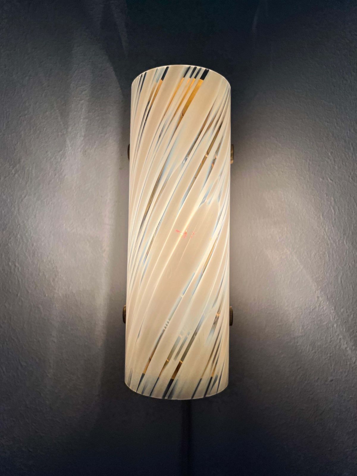 photo vinterior German Mid Century White Clear Murano Pair Of Wall Sconces By Hillebrand, 1970s