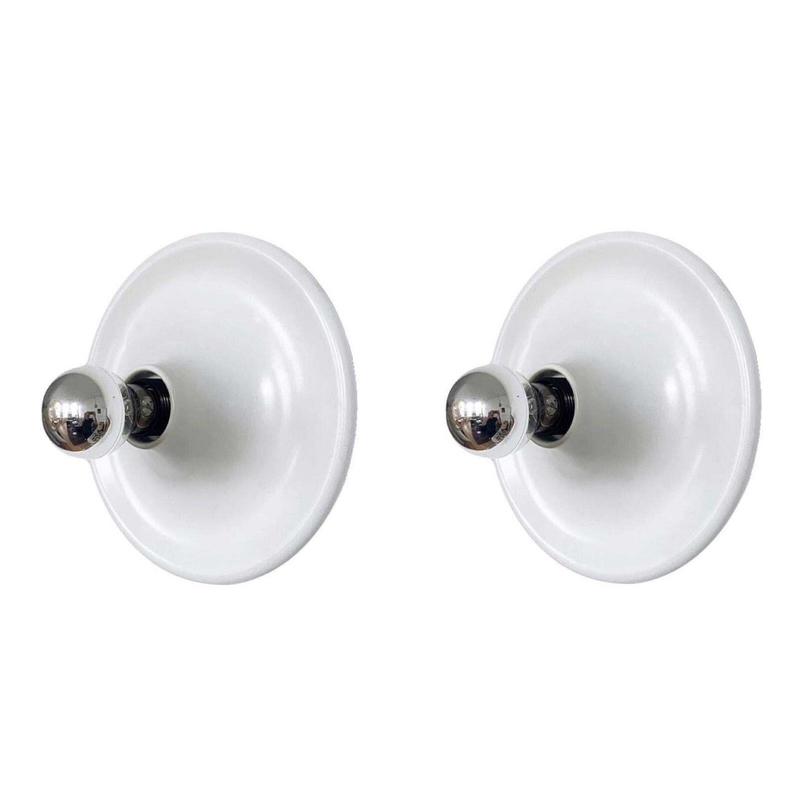 Postmodern Italian Set Of Eight White Wall Sconces By Targetti Sankey, 1980s photo Lighting