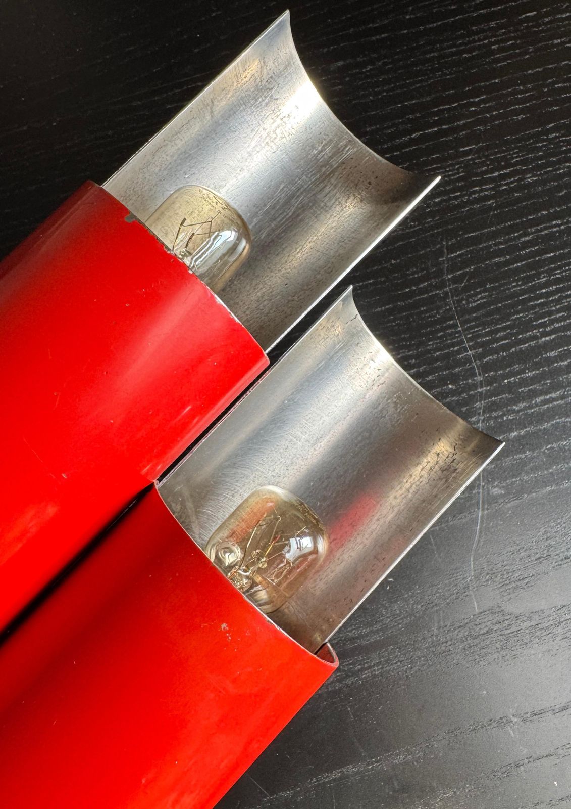 photo for sale Stilnovo Mod. 2701 Pair Of Wall Sconces In Red Lacquer And Chromed Steel