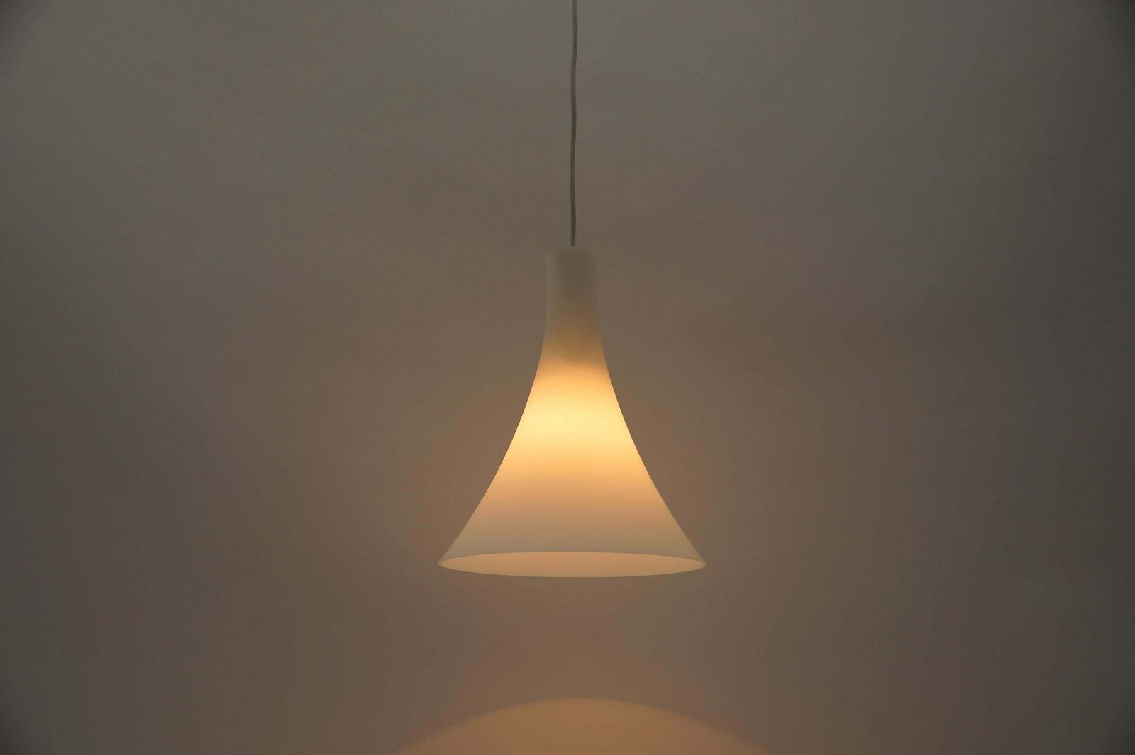 Rare Glass Ceiling Lamp "Tokio" By Wilhelm Braun Feldweg For Peill & Putzler photo vinterior