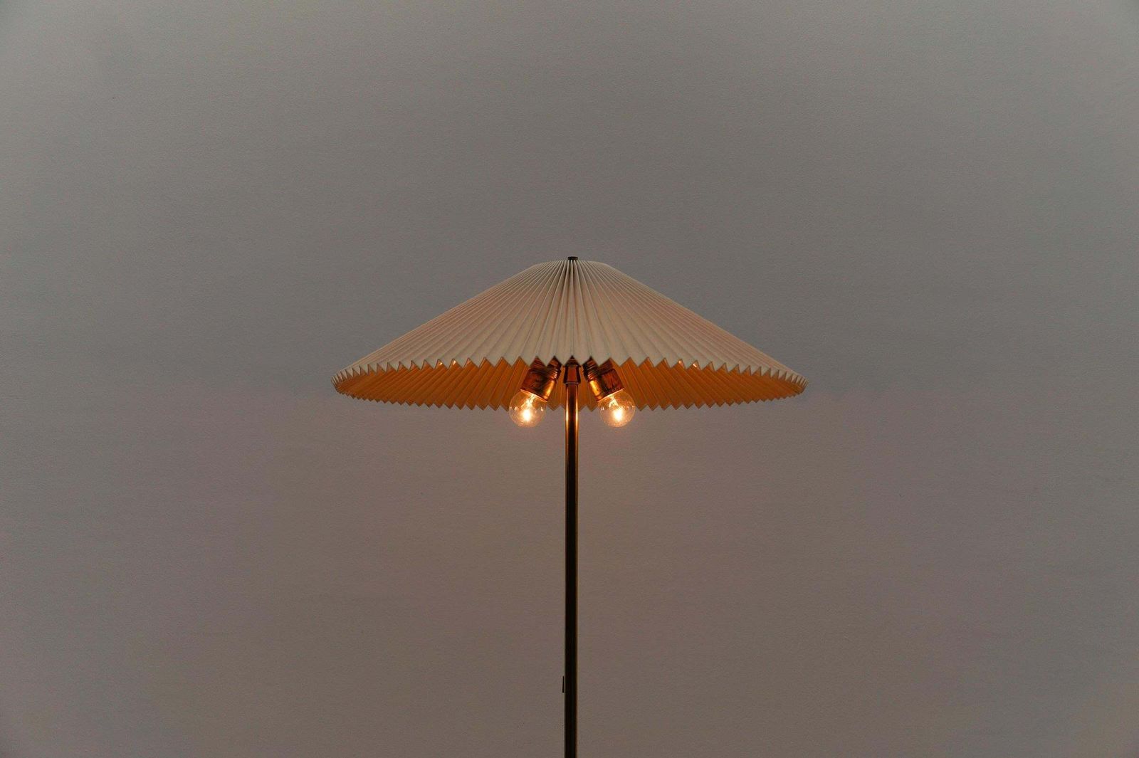 Mid Century Modern Tripod Brass And Folding Shade Floor Lamp In Japanese Style photo vintage