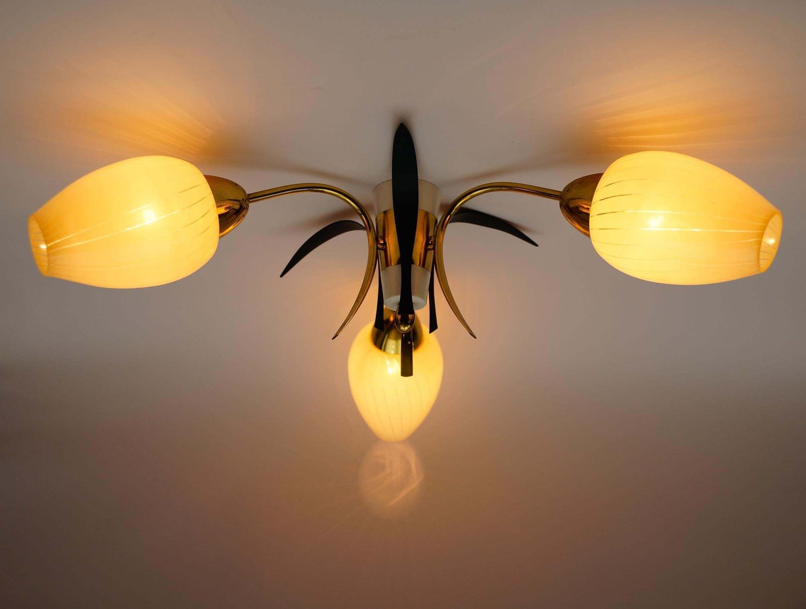 Lovely Mid Century Modern 3 Armed Brass Sputnik Lamp, 1950s Italy photo Lighting