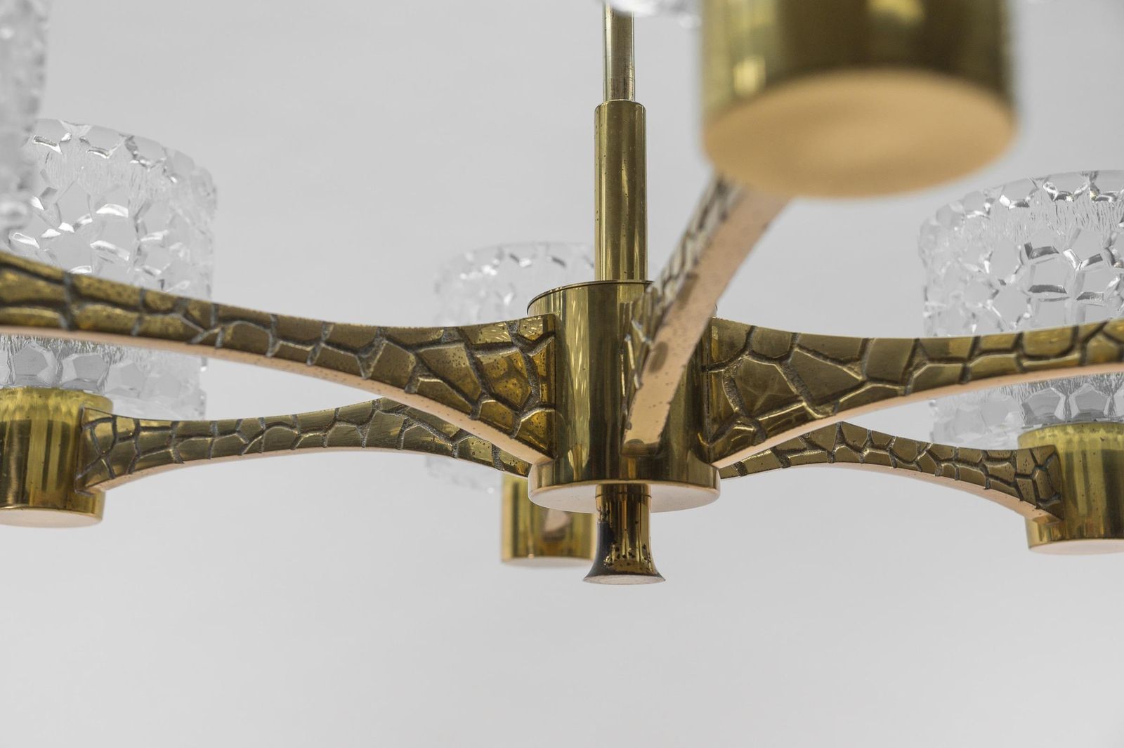 Massive Brass And Crystal Glass Mid Century Modern 6 Armed Sputnik Lamp, 1950s. photo vintage