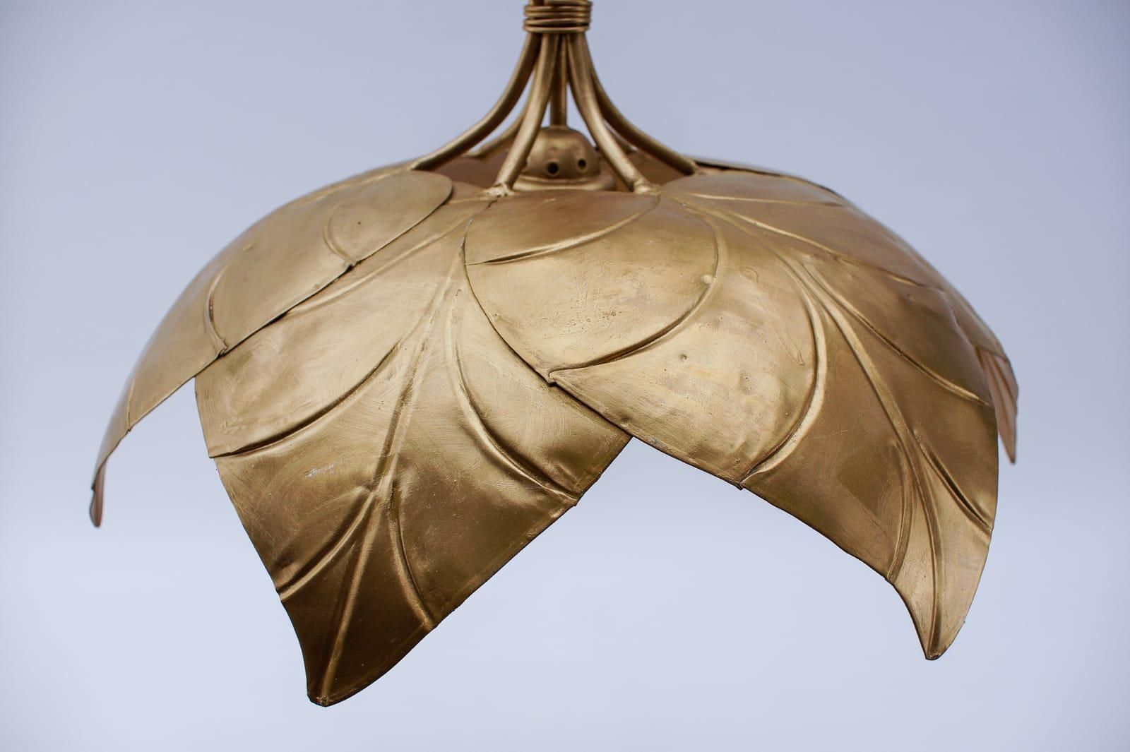 photo furniture Stunning Golden Metal Leaf Pendant Lamp In Hollywood Regency From Leola 1960s
