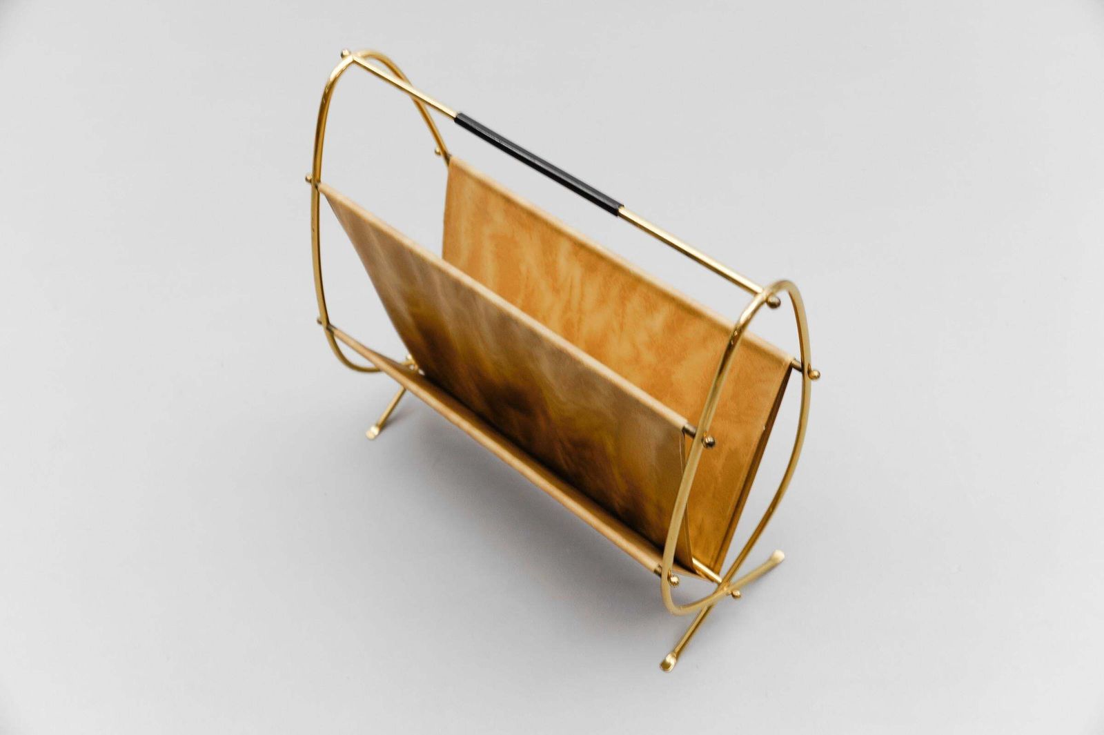 Mid Century Modern Brass Magazine Rack, 1950s Italy photo vinterior