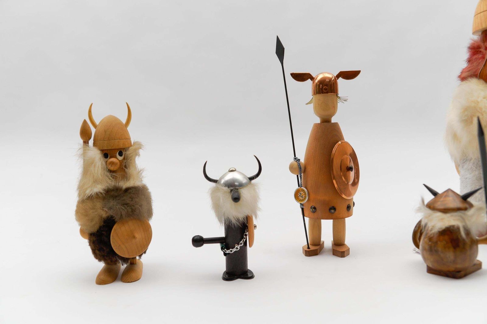 1571.0 Lovely Set Of 6 Scandinavian Wooden Danish Vikings, 1950s photo