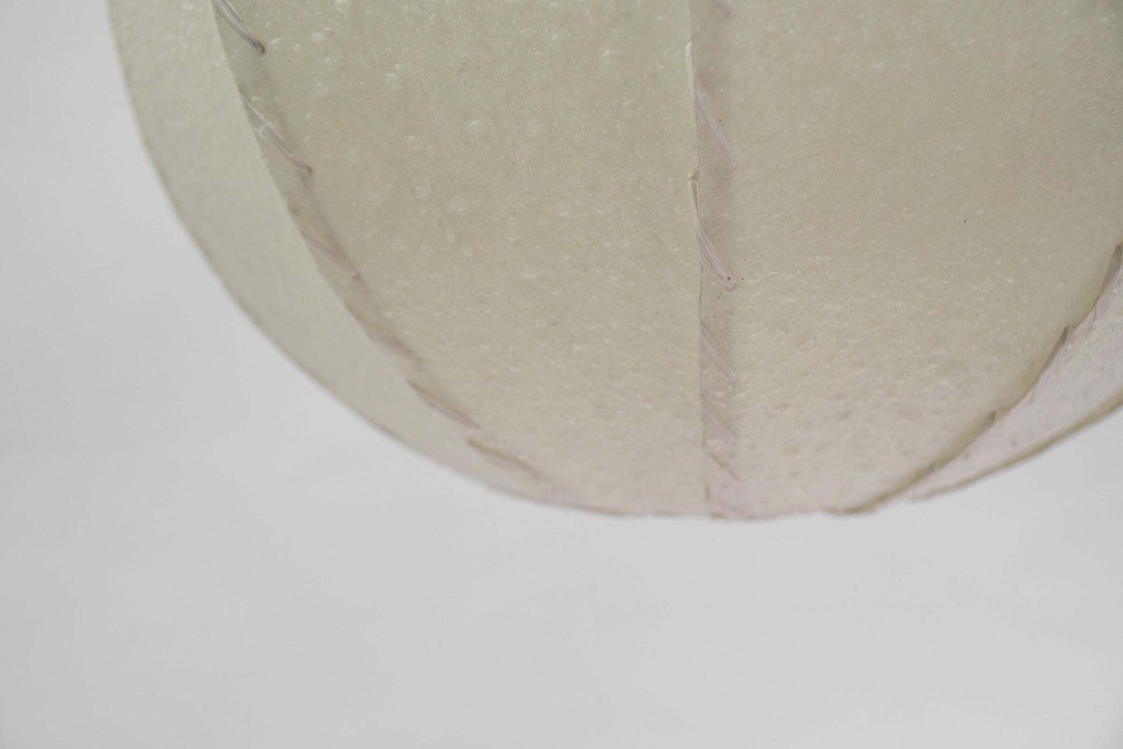 photo vinterior Mid Century Modern Skin Ball Lamp, 1960s, Italy