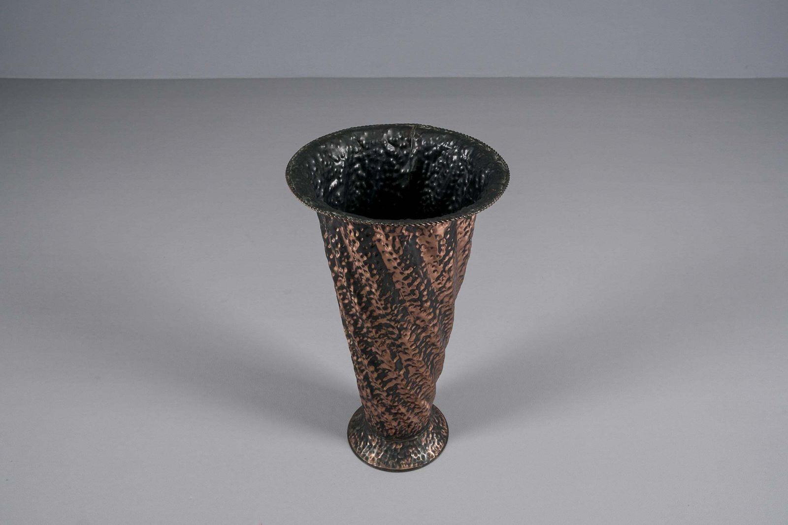 Handmade Hammered Umbrella Stand In Copper, 1960s Austria photo buy
