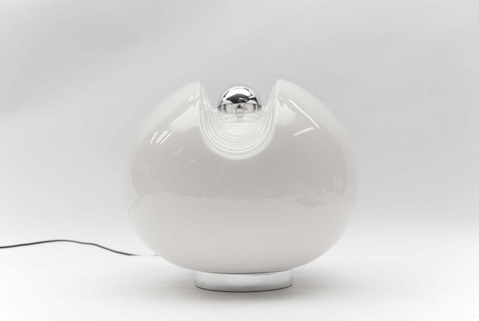 Large Opaline Glass Table Lamp "Wave" By Koch Und Lowy Für Peill & Putzler, 1960 photo for sale