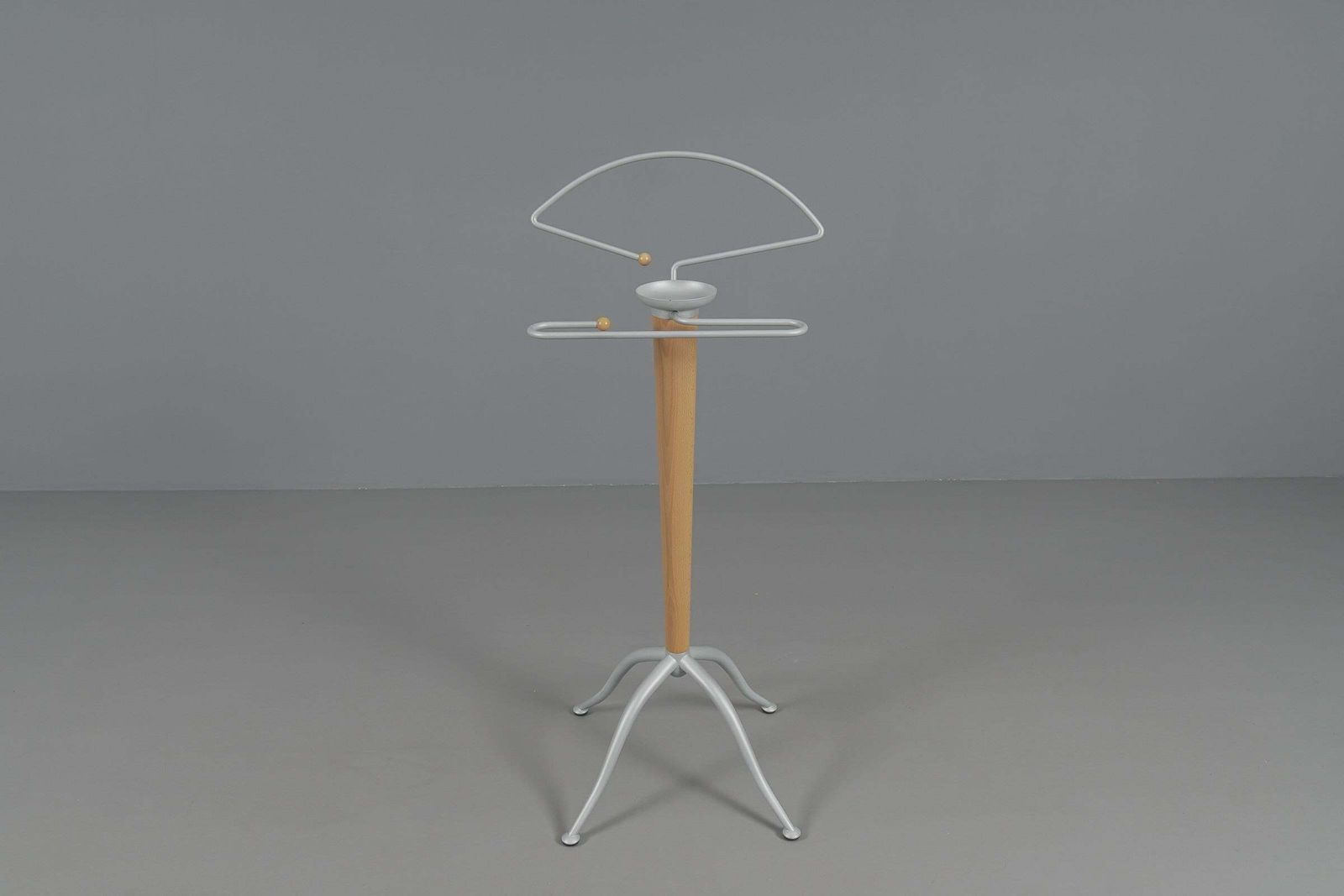 Italian Postmodern Calligaris Valet Stand, Made In Italy 1980s photo Furniture