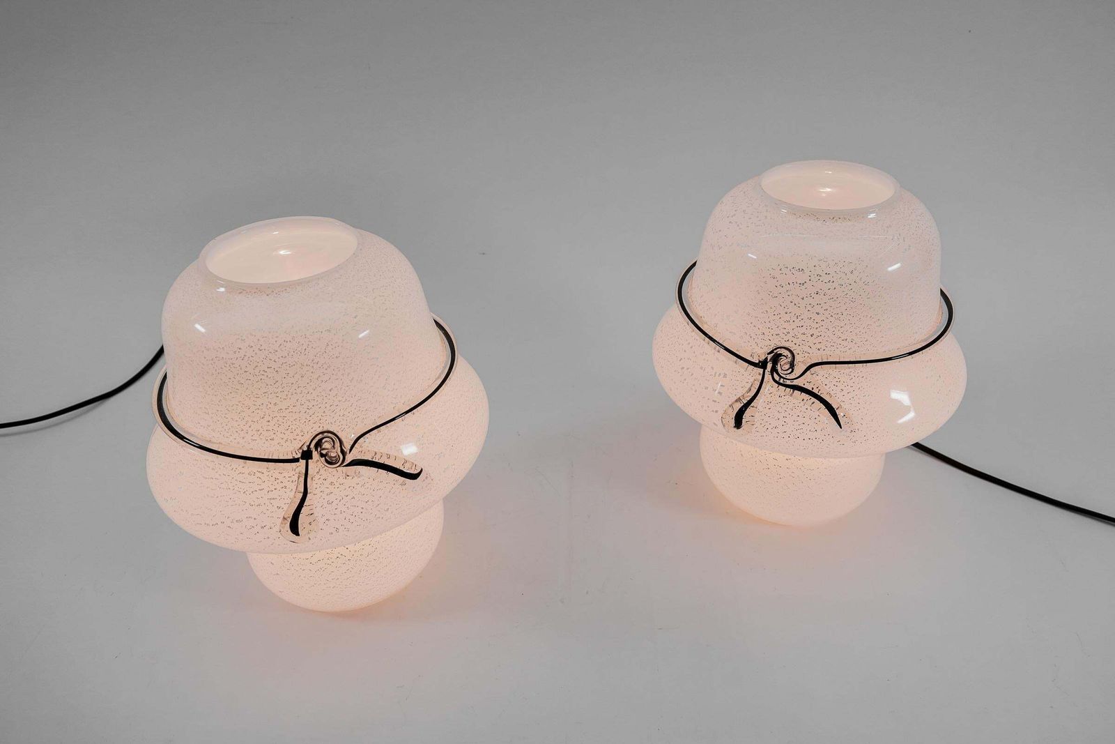 photo furniture Pair Of Murano Mushroom Table Lamps With Enclosed Silver Platelets, 1960s