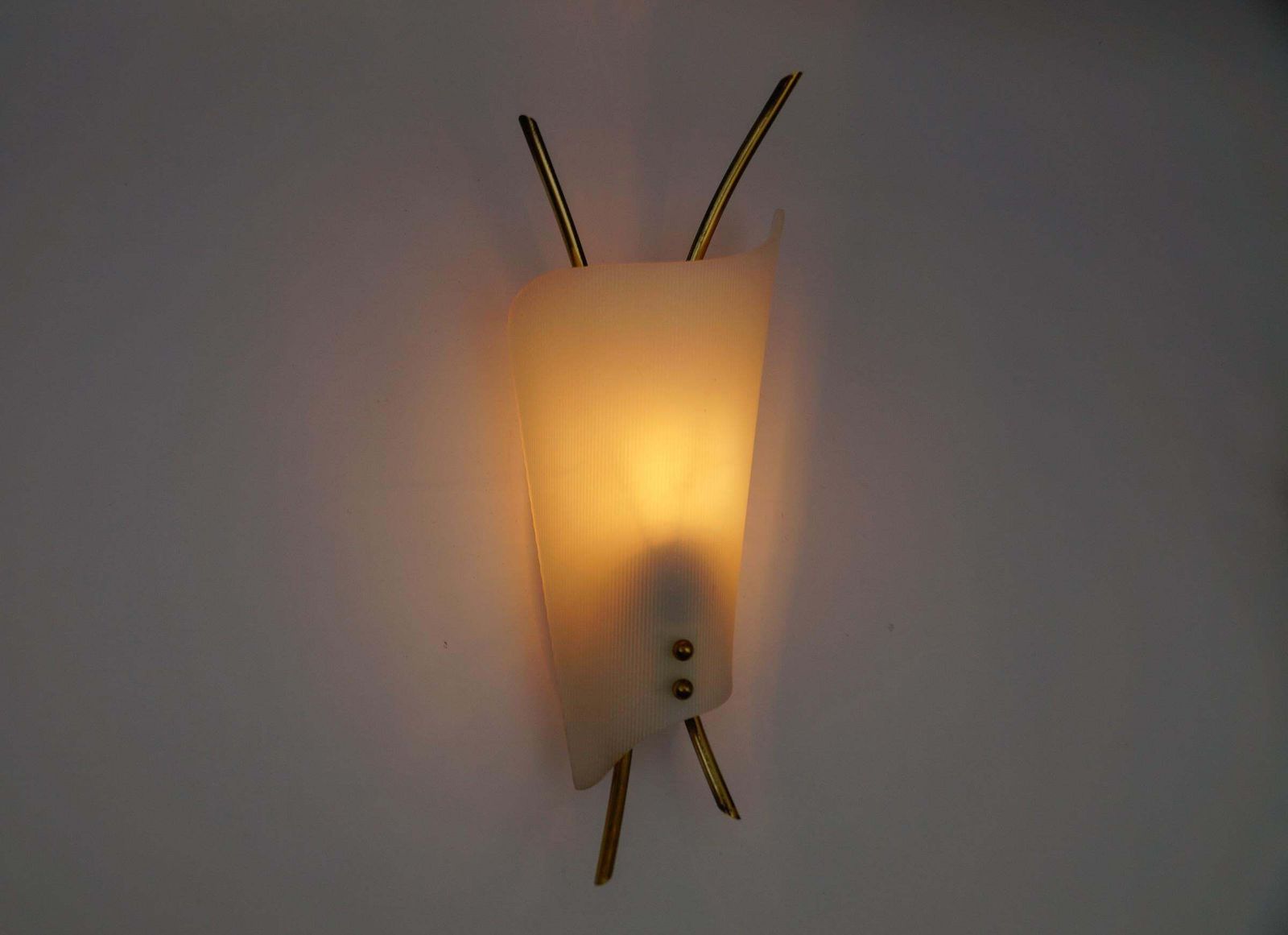 Set Of 2 Mid Century Modern Wall Lamps Made In Acrylic And Brass, 1950s photo vinterior