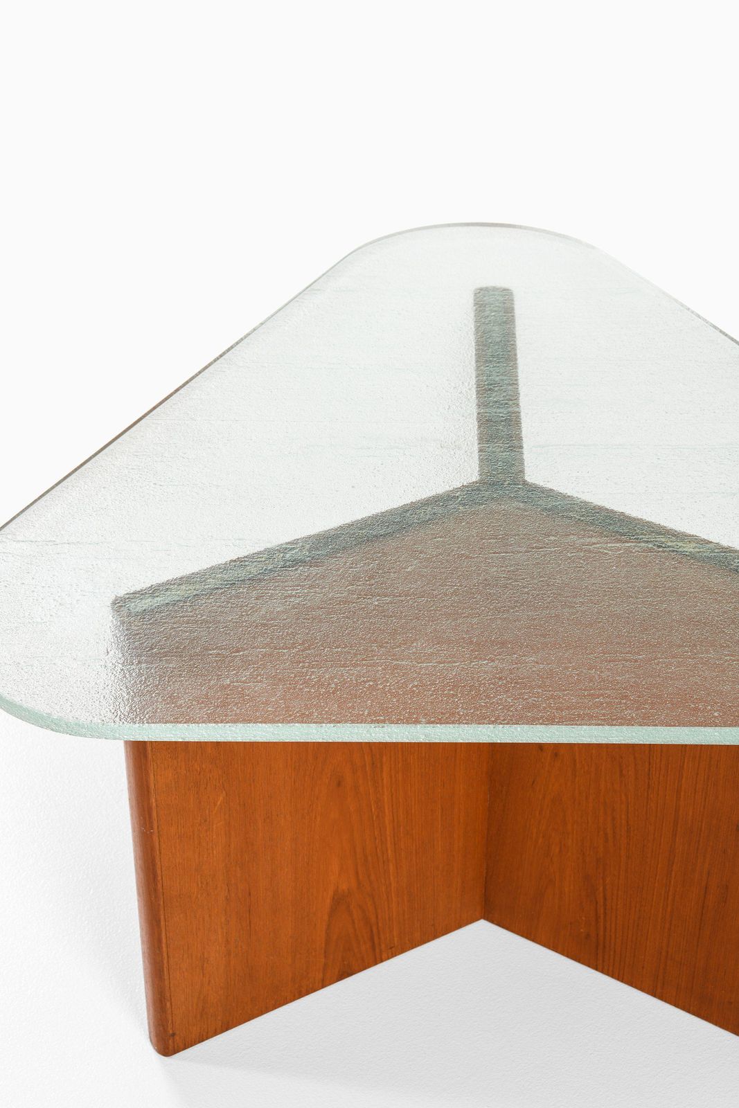 Triangular Coffee Table In Elm And Raw Glass Top By Axel Einar Hjorth, 1940's photo 16562.0