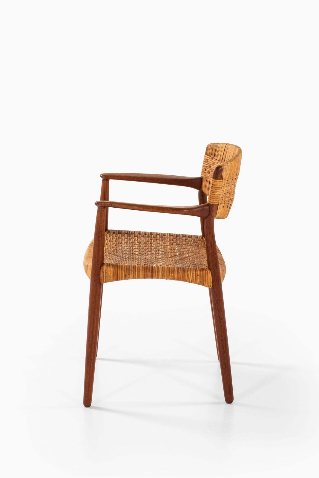 Aksel Bender Madsen & Ejner Larsen Armchair By Cabinetmaker Willy Beck photo vintage