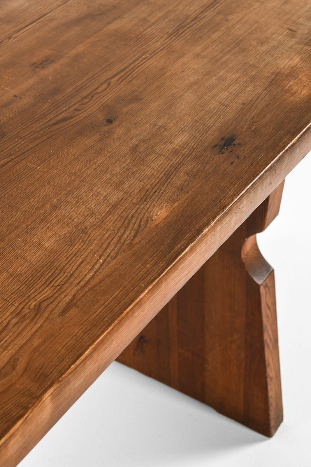 photo furniture Dining Table Värmdö In Pine By Axel Einar Hjorth, 1930's, Nordiska Kompaniet