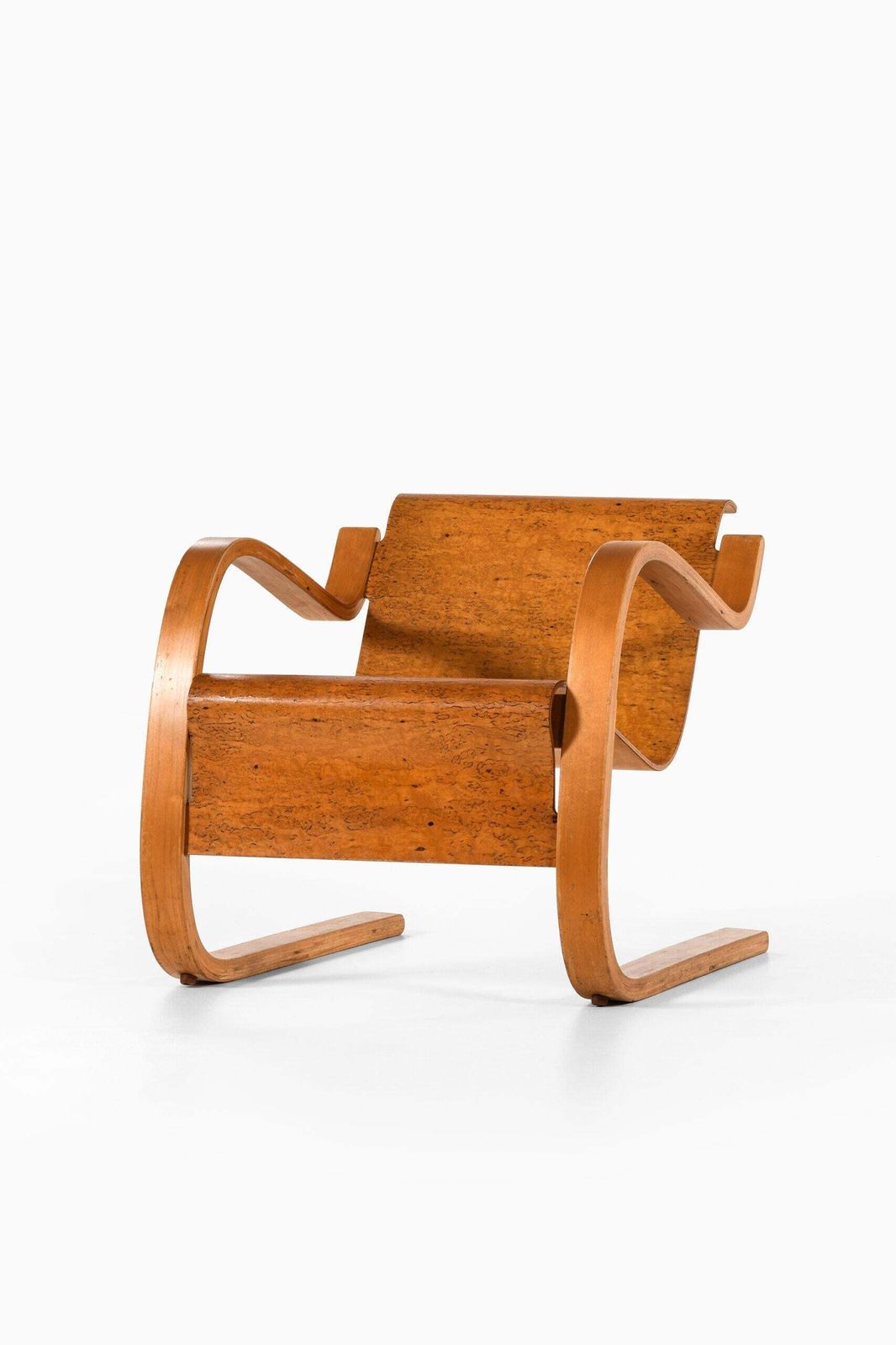 photo furniture Alvar Aalto Easy Chair Nr 31 Produced By O.Y Huonekalu Ja Rakennustyötehdas