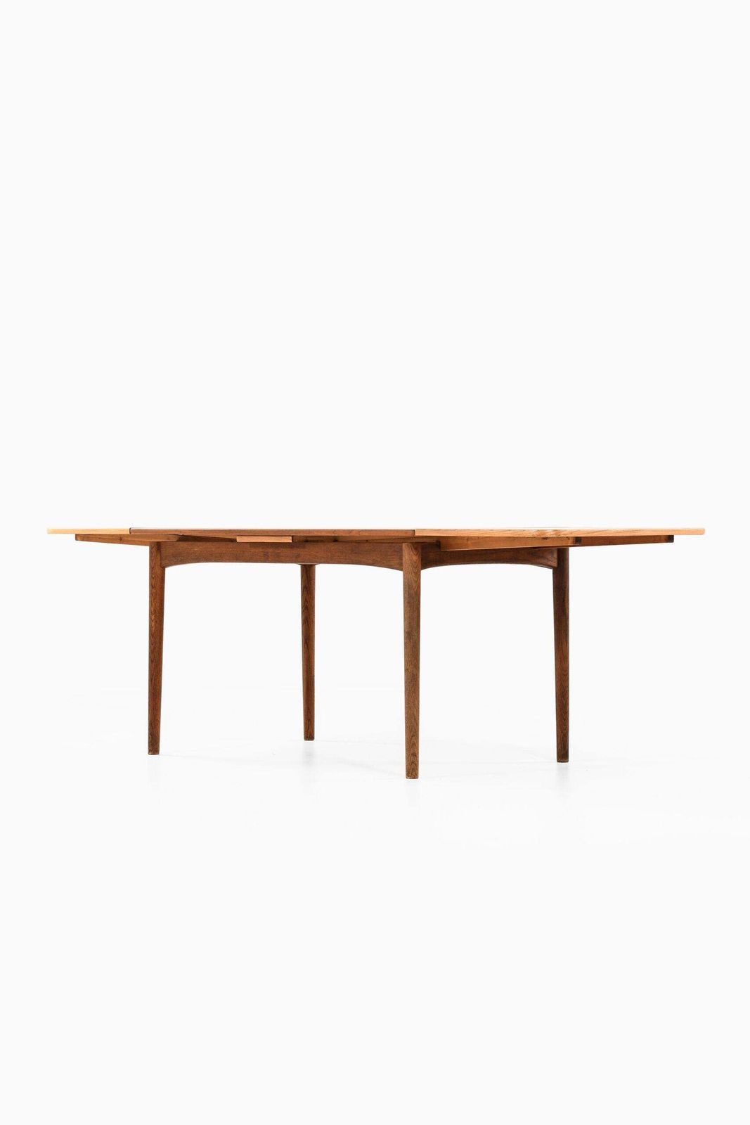 photo vinterior Arne Hovmand Olsen Dining Table Produced By Skovmand & Andersen In Denmark