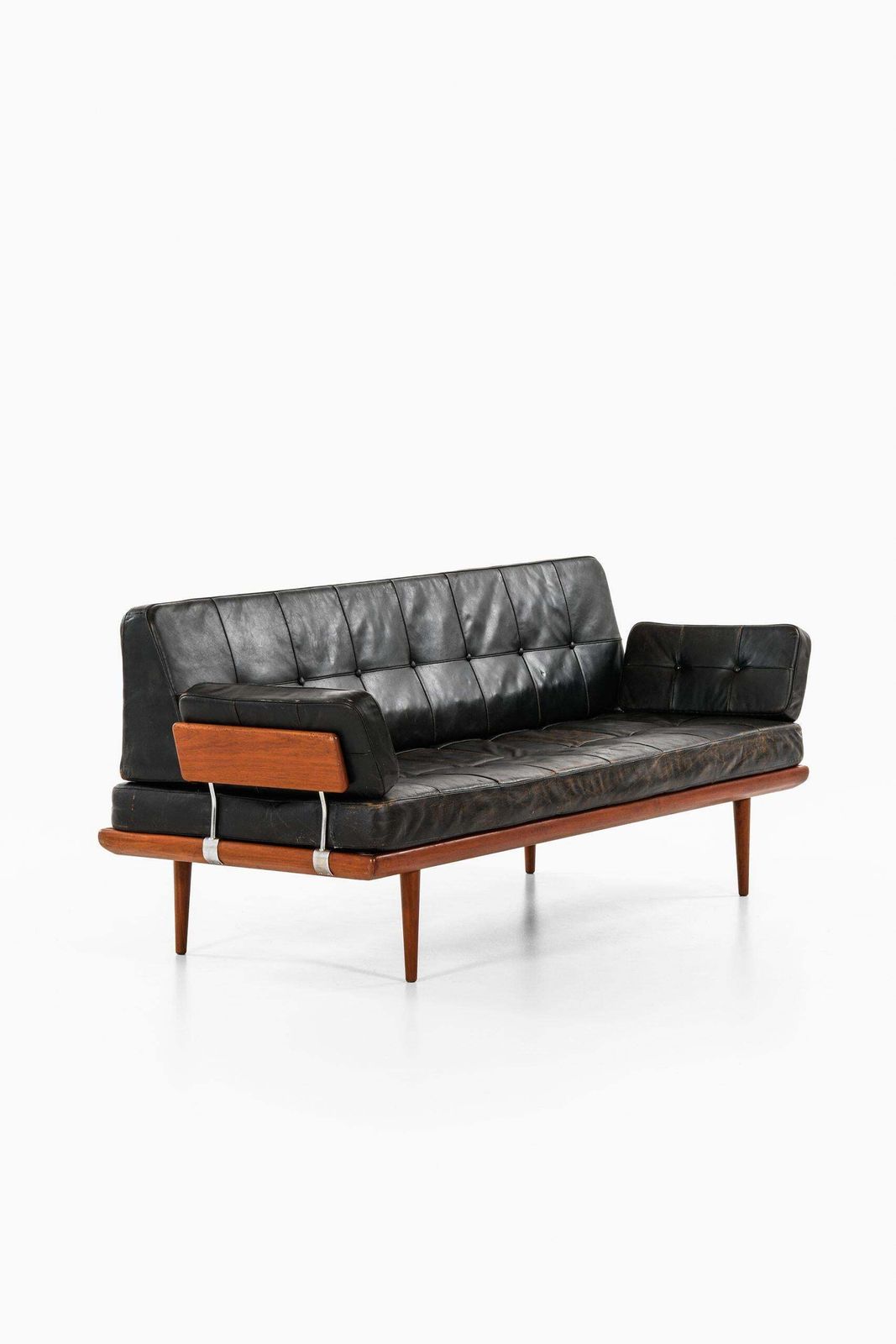 Peter Hvidt & Orla Mølgaard Nielsen Sofa Model Minerva By France & Daverkosen photo furniture