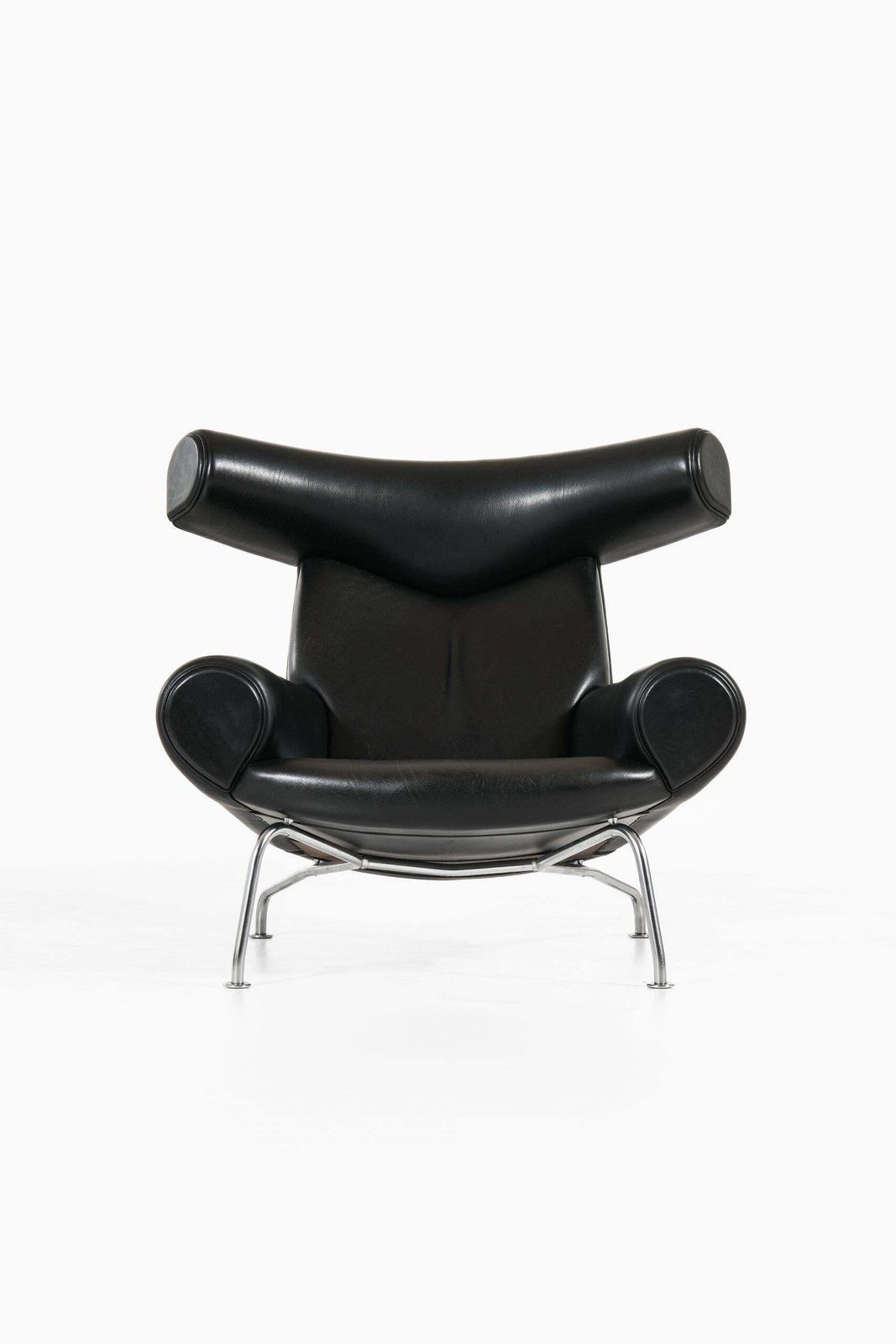 Hans Wegner Easy Chairs And Stool Model Ej 100 By Erik Jørgensen In Denmark photo Furniture