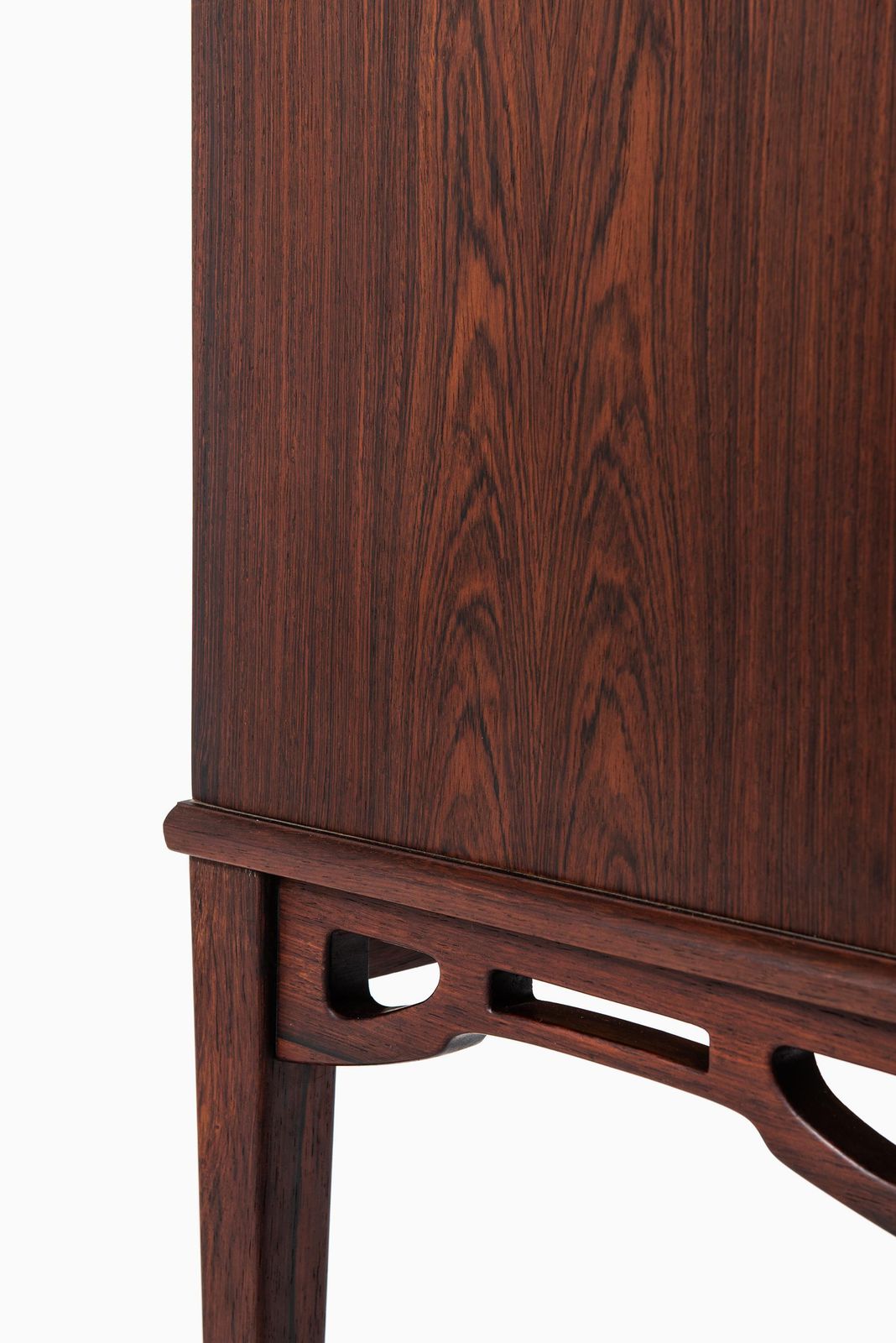 8069.0 Unique Cabinet In Rosewood And Burlwood Produced In Sweden photo