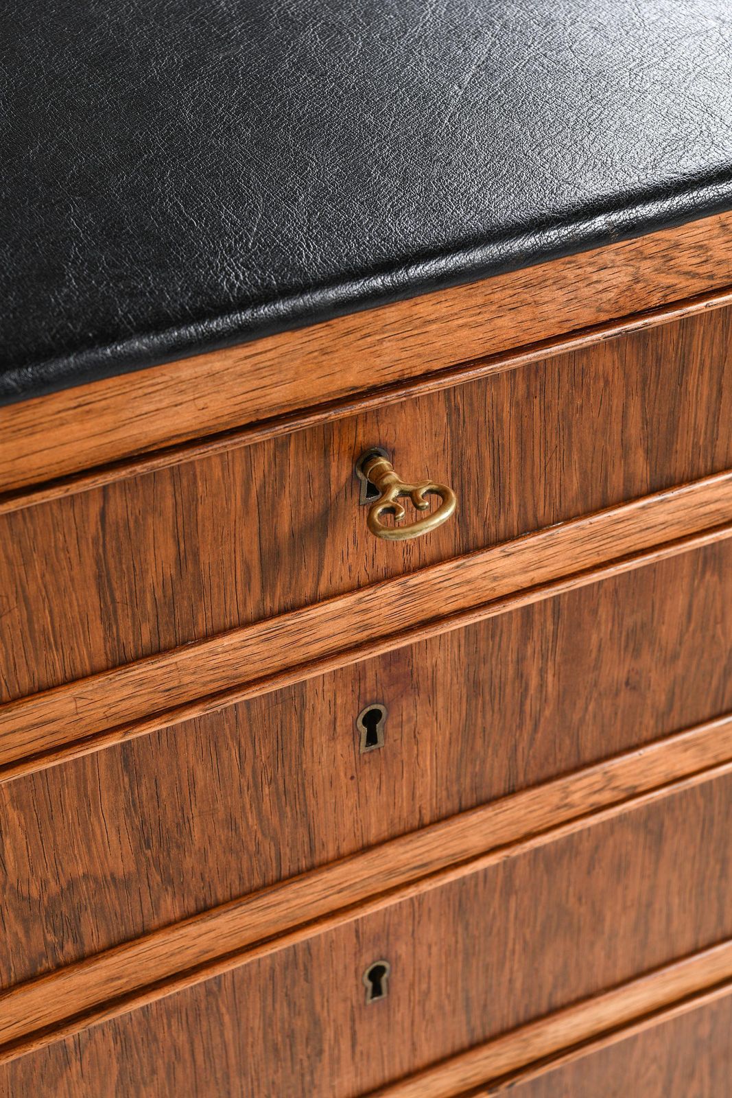 Freestanding Cabinet In Rosewood, Brass And Leather By Frits Henningsen, 1950's photo vinterior