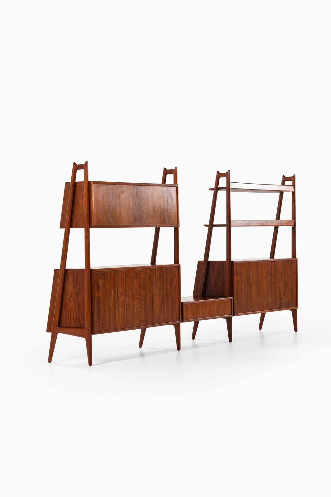 photo furniture Arne Vodder & Anton Borg Bookcase Produced By Vamo In Denmark