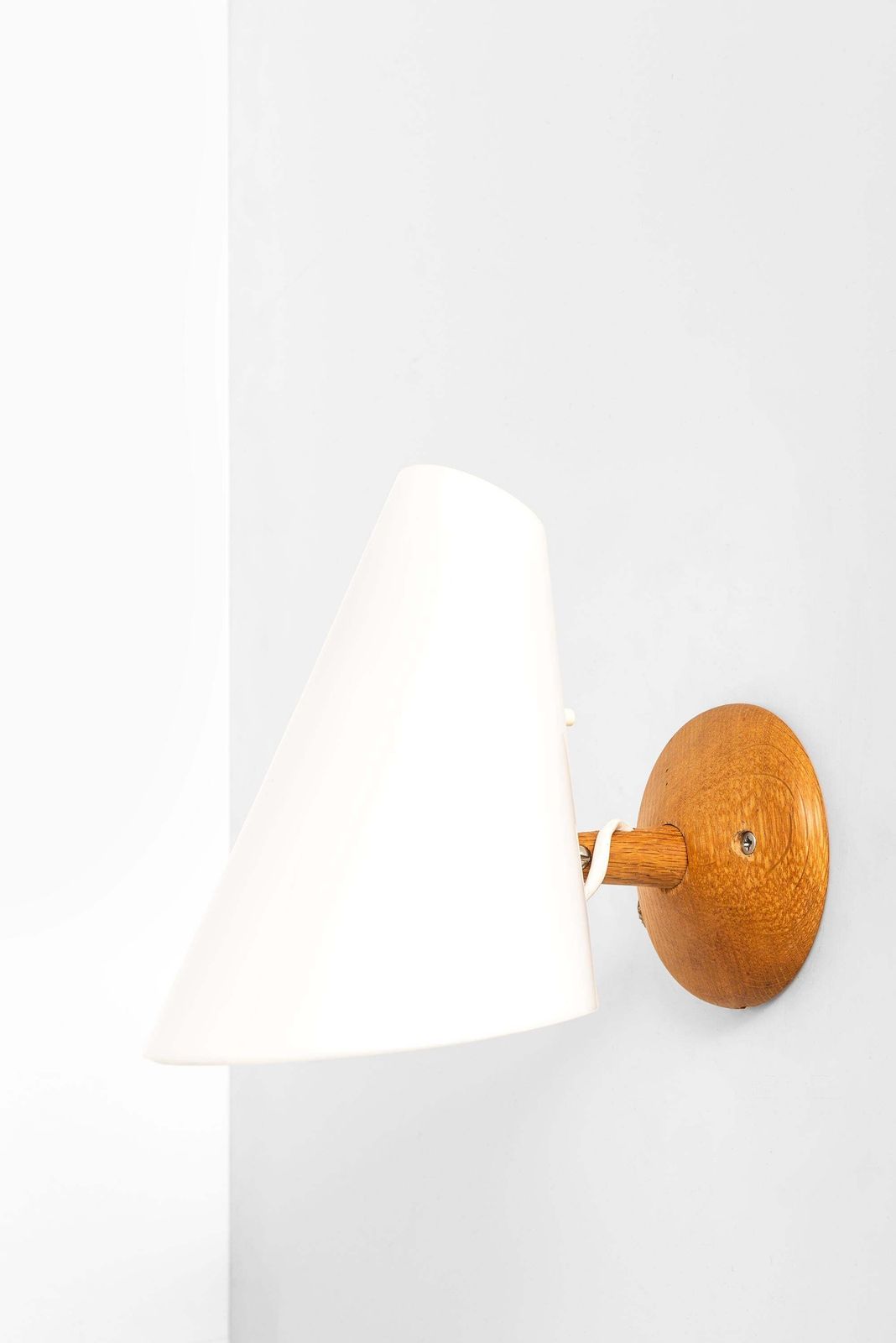 Uno & östen Kristiansson Wall Lamps Produced By Luxus In Vittsjö, Sweden photo furniture