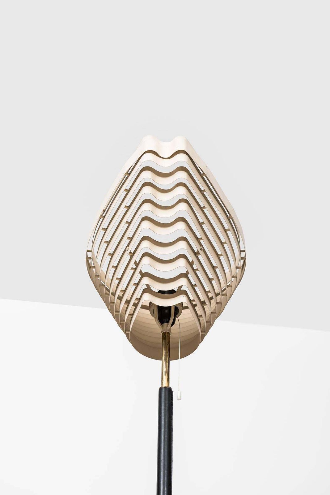 photo vintage Alvar Aalto Angel Wing Floor Lamp Model A805 By Valaistustyö In Finland