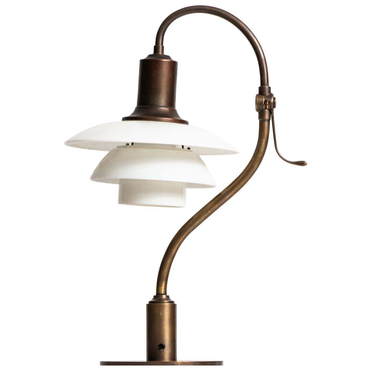 Poul Henningsen Table Lamp Model Ph 2/2 'The Questions Mark' By Louis Poulsen