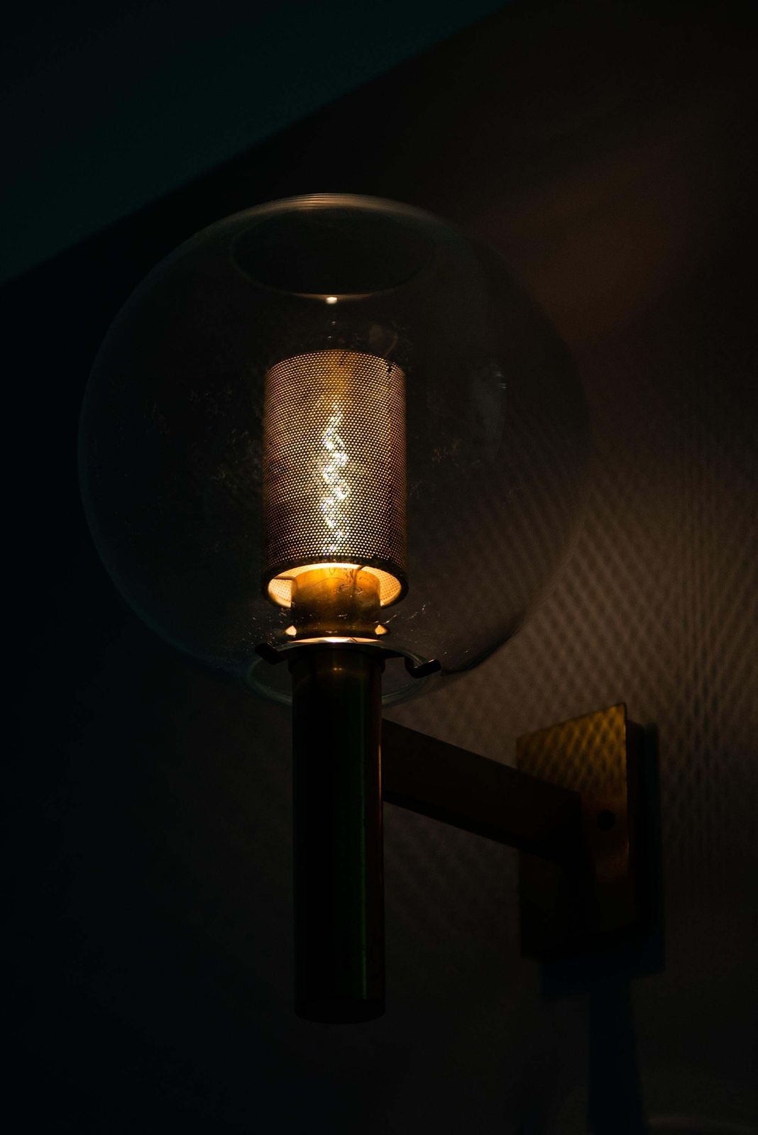 Hans Agne Jakobsson Early Wall Lamps Model V 80 By Hans Agne Jakobsson In Sweden photo buy