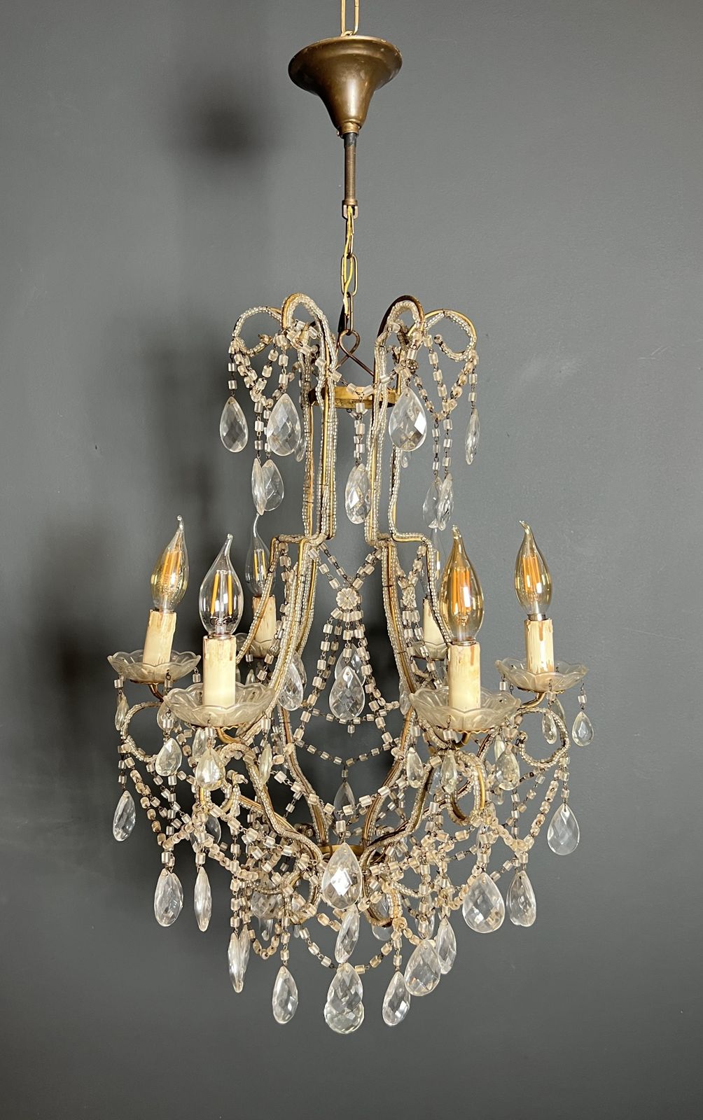 photo vinterior Italian Pearl And Crystal Chandelier